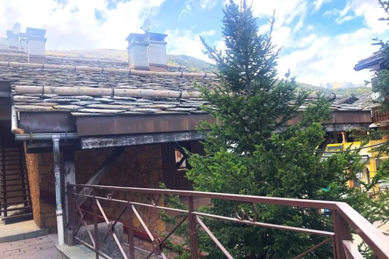 Résidence Morel-Niet-getagd