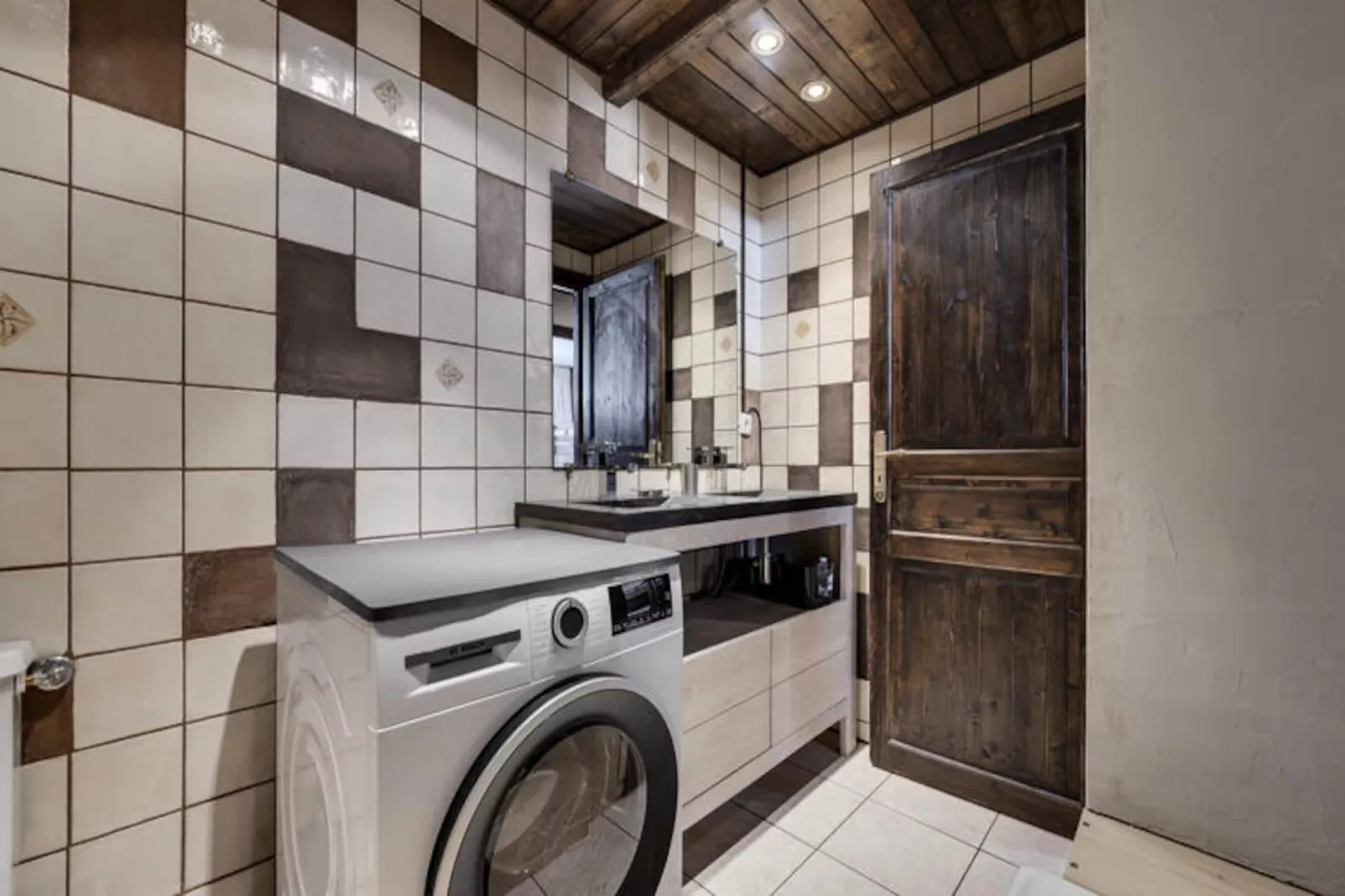 Résidence Combe Folle-Niet-getagd