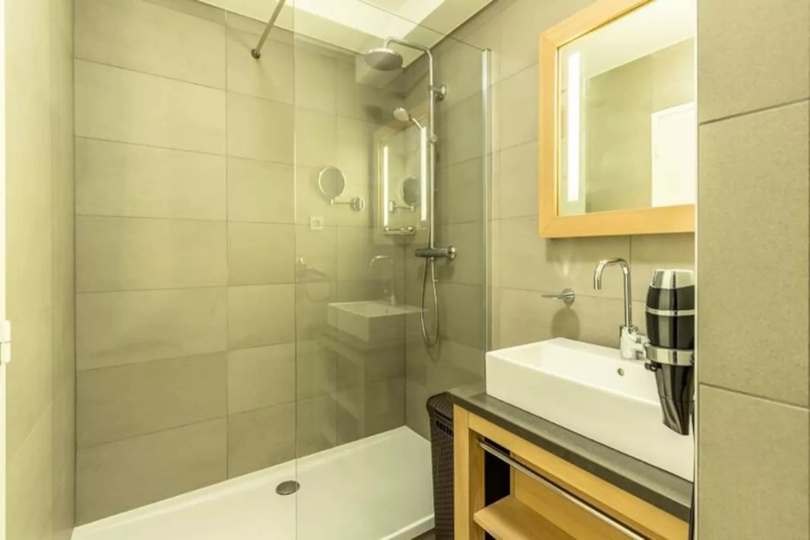 Résidence Les Monarques-Niet-getagd