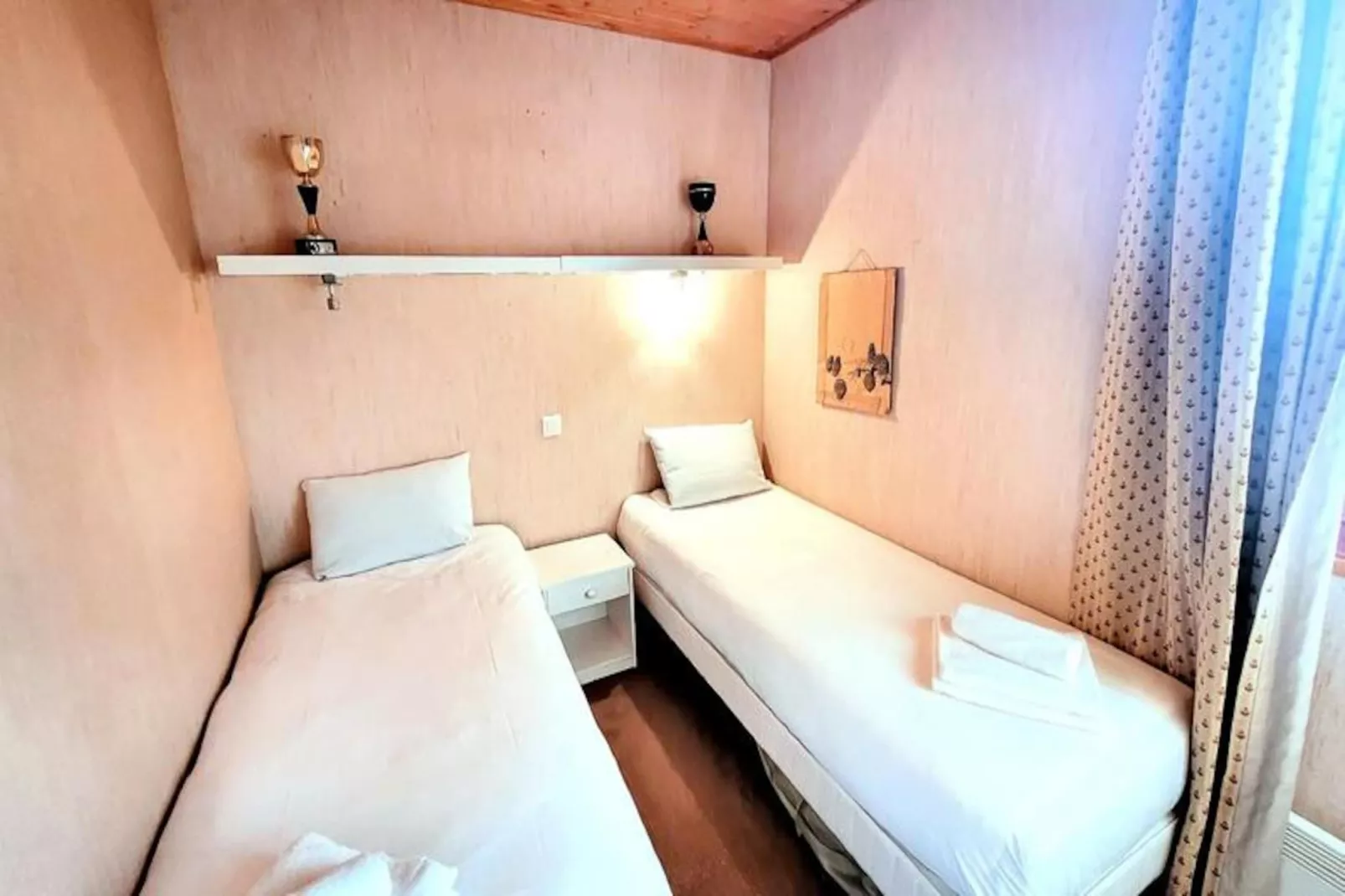 Résidence Chavaniou-Niet-getagd