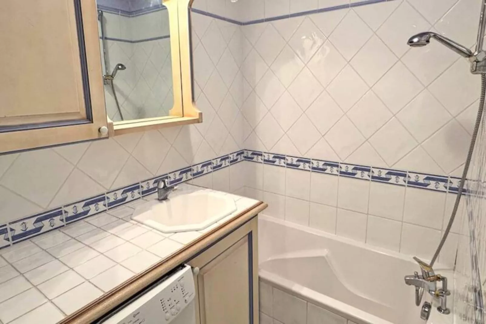 Résidence Port Marine - Niet-getagd