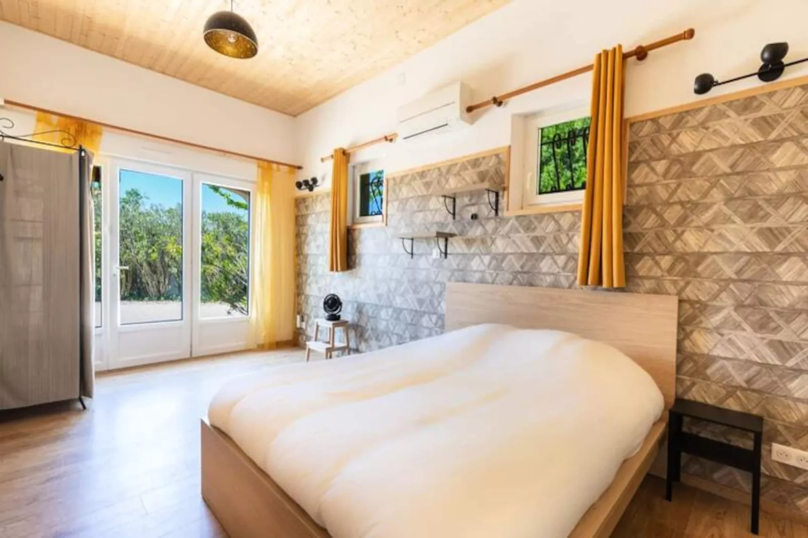 Universo - Piscine Priv&eacute;e Et Grand Jardin-Niet-getagd