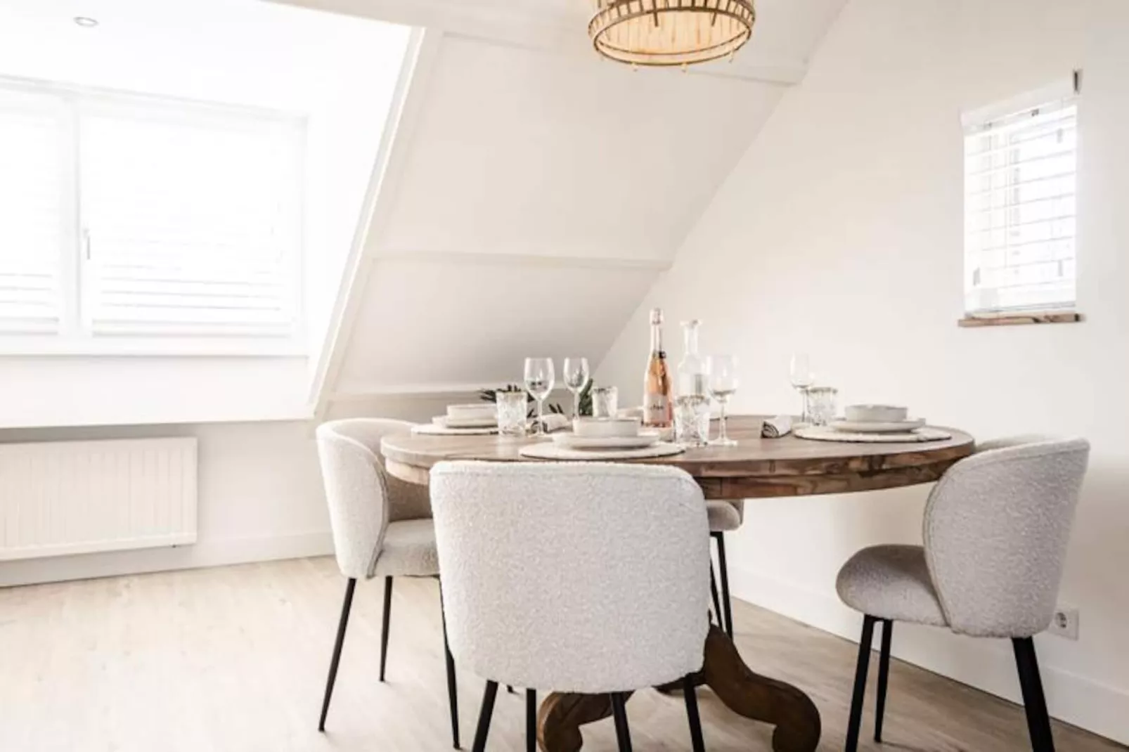 Yucca Beachhouse - Luxury Loft Apartment-Niet-getagd