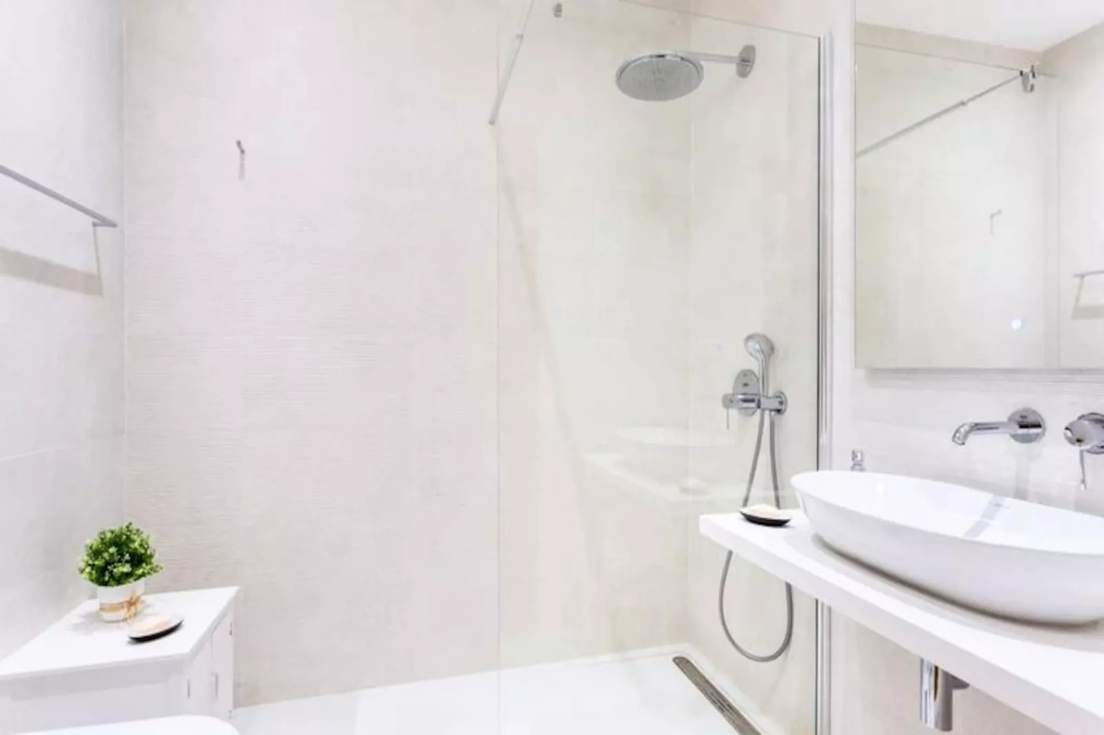 Artistic And Stylish Apartment-Niet-getagd