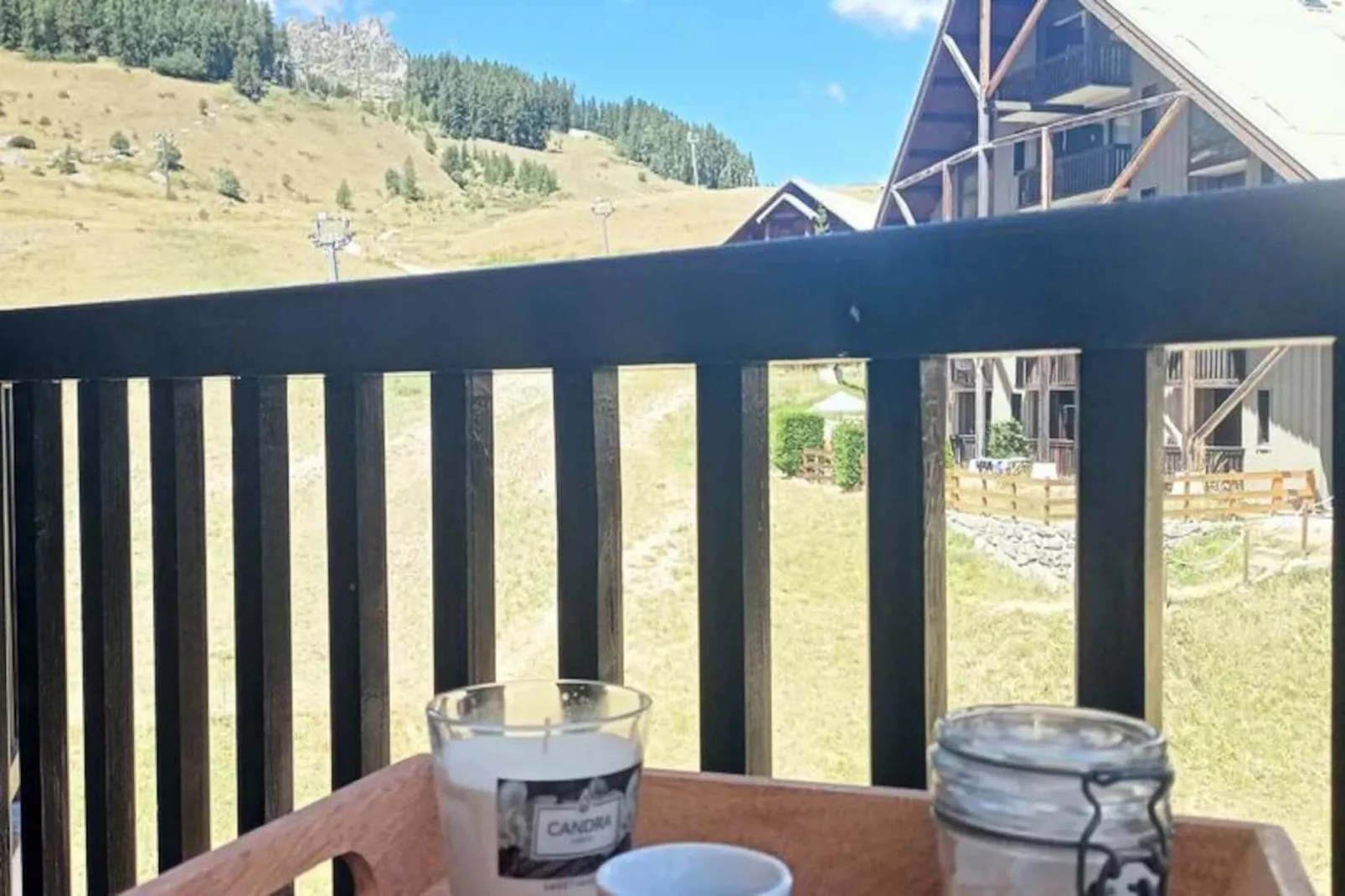 Résidence Comete-Niet-getagd