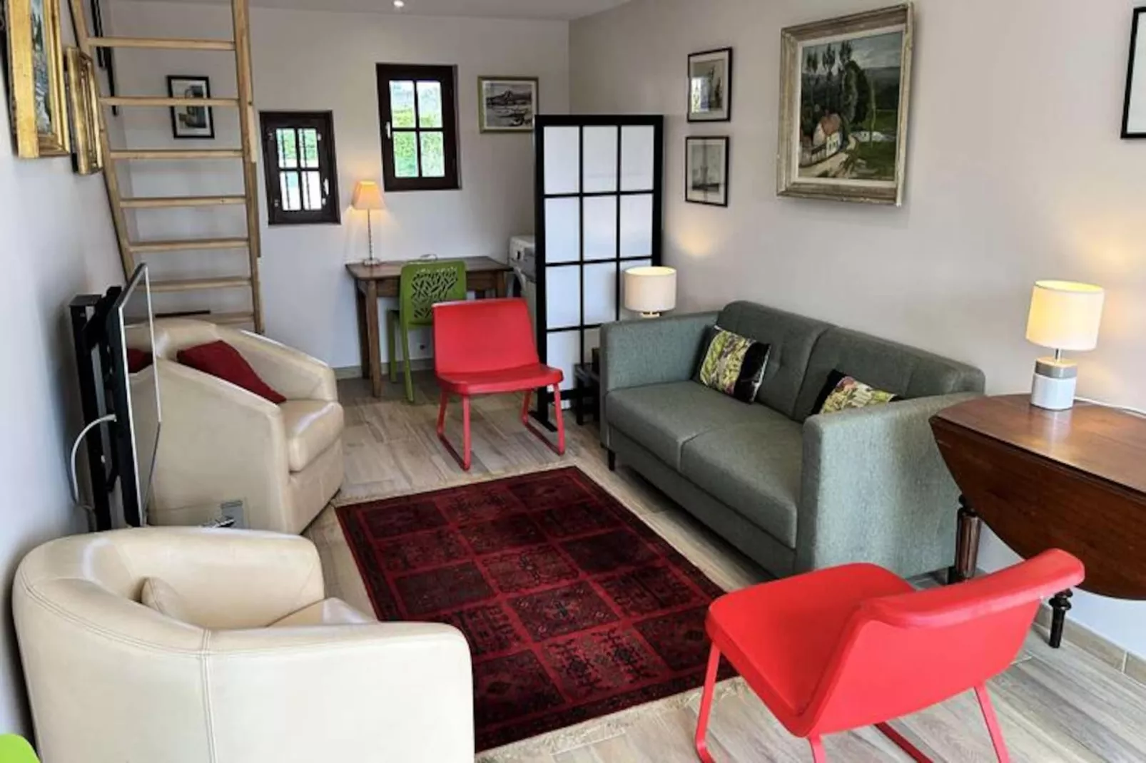 Résidence Les Hôpitaux-Niet-getagd