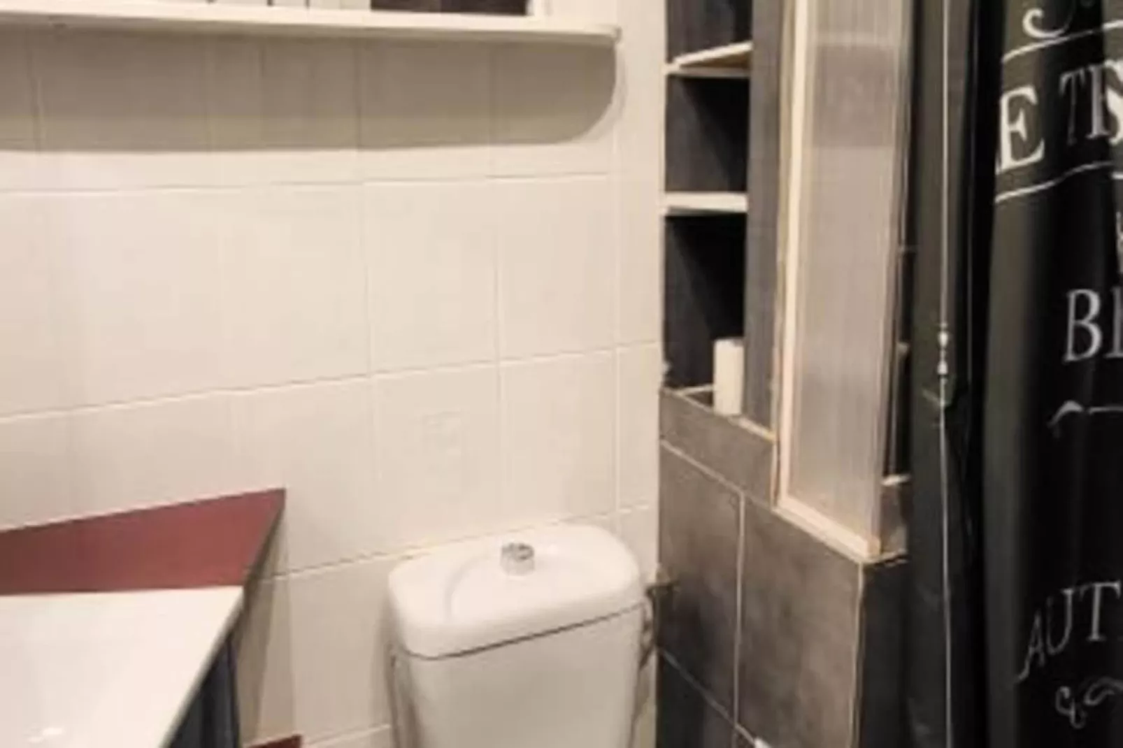 Résidence La Croisi&egrave;re : Vue Sur Les Bateaux, Balcon, R&eacute;nov&eacute;, Climatis&eacute;, Parking, .-Niet-getagd