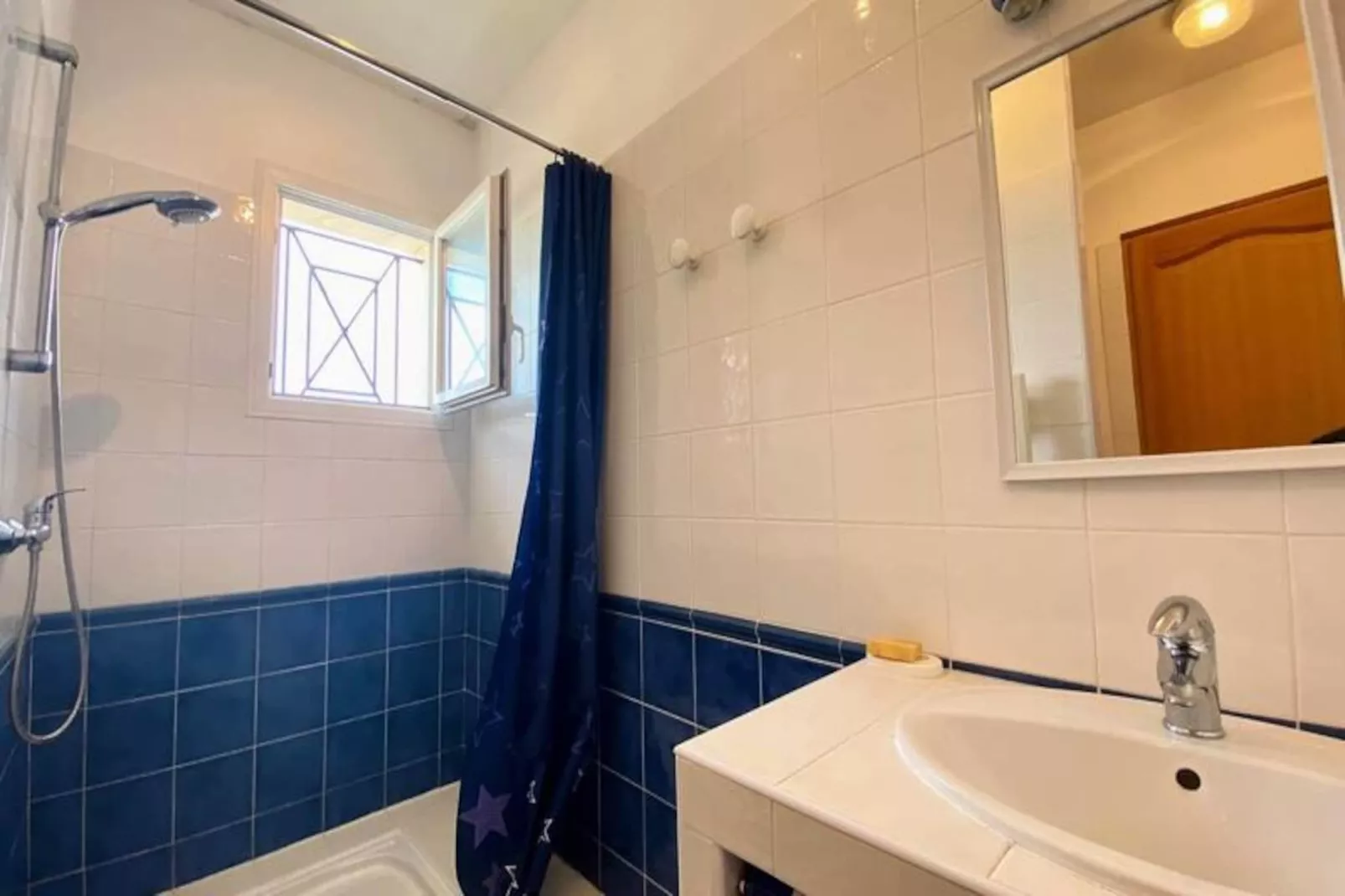 Résidence Fr15-le Grau Du Roi-Niet-getagd