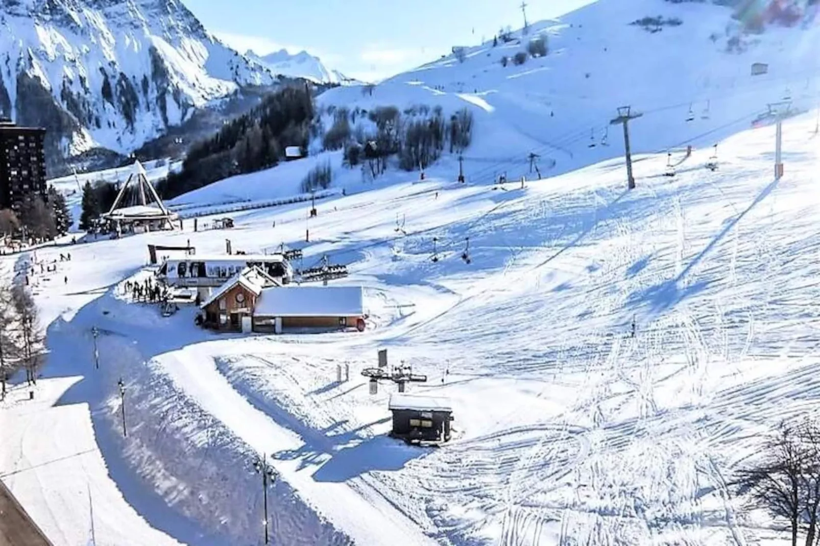 Résidence Baikonour-Niet-getagd