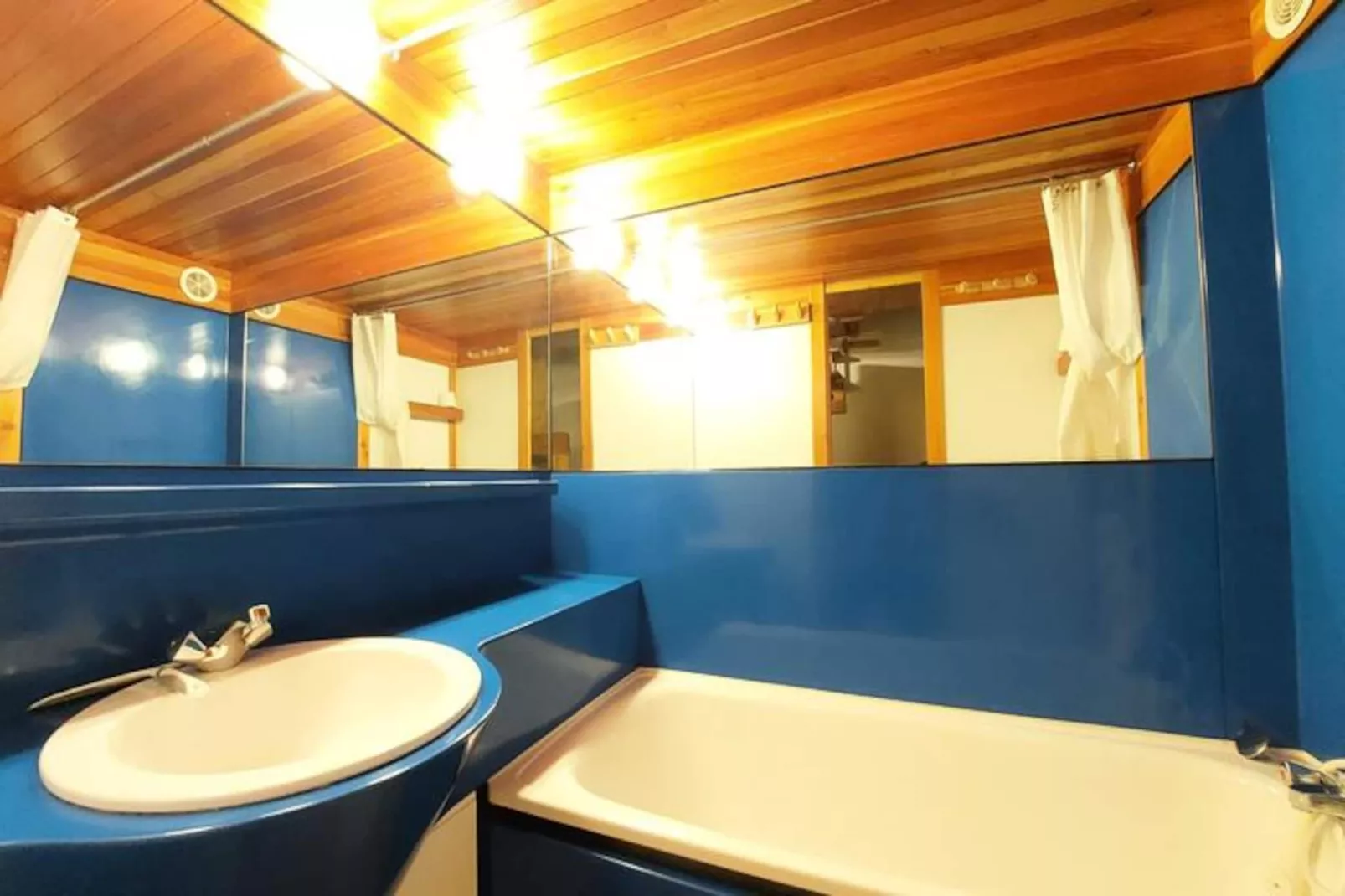 Résidence Mirantin 2-Niet-getagd