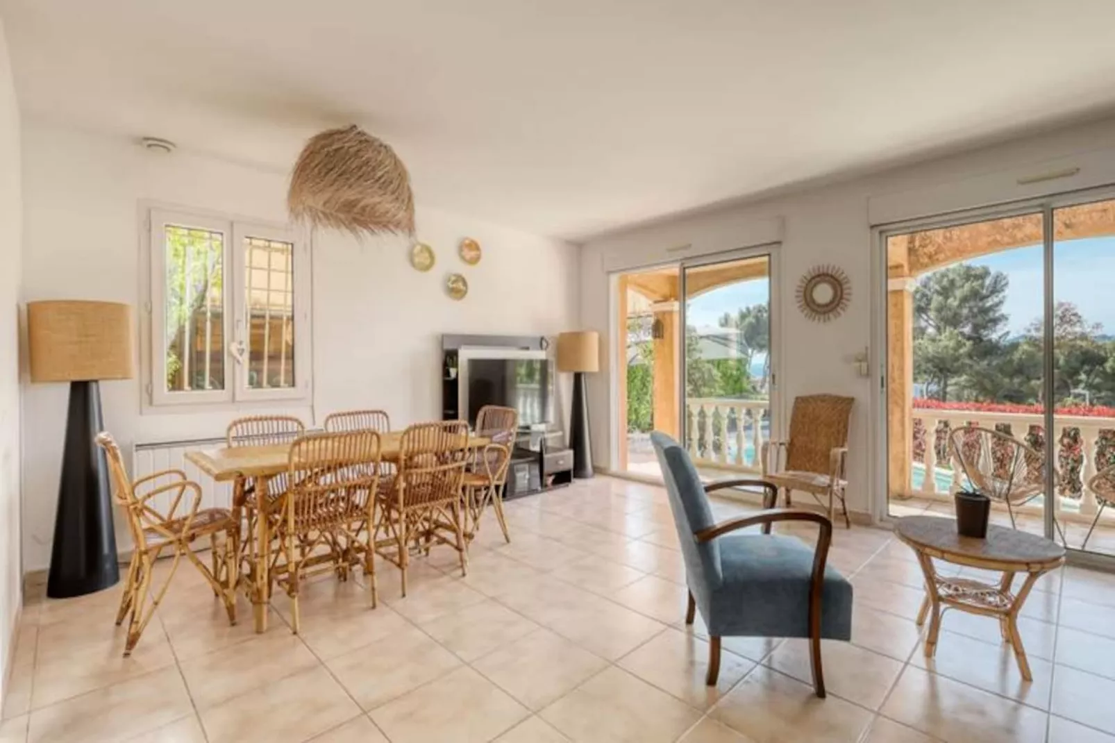 Résidence Vacances En Famille: Maison Avec Piscine & Vue Mer-Niet-getagd