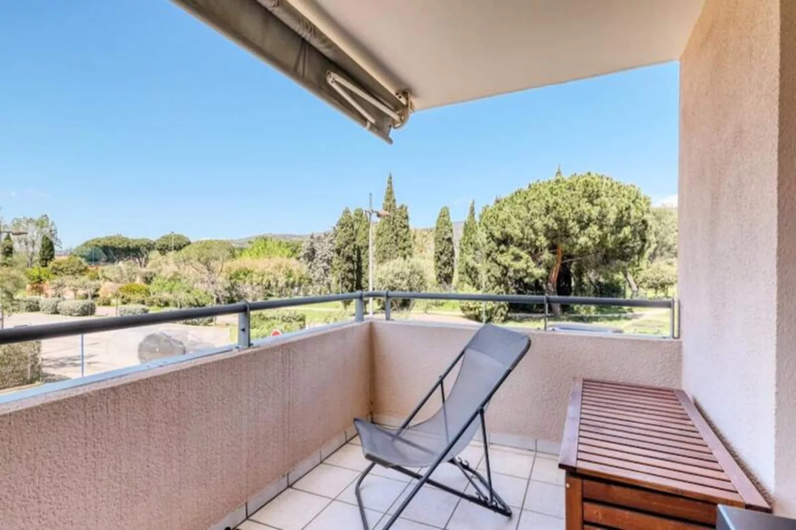 Résidence T2 Au Lavandou - R&eacute;sidence Avec Piscine-Niet-getagd