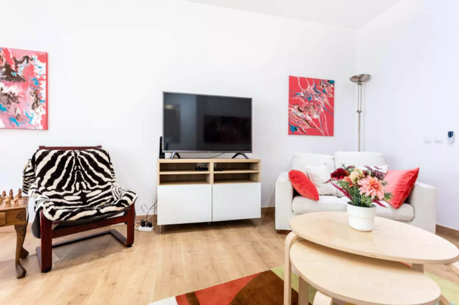 Artistic And Stylish Apartment-Niet-getagd