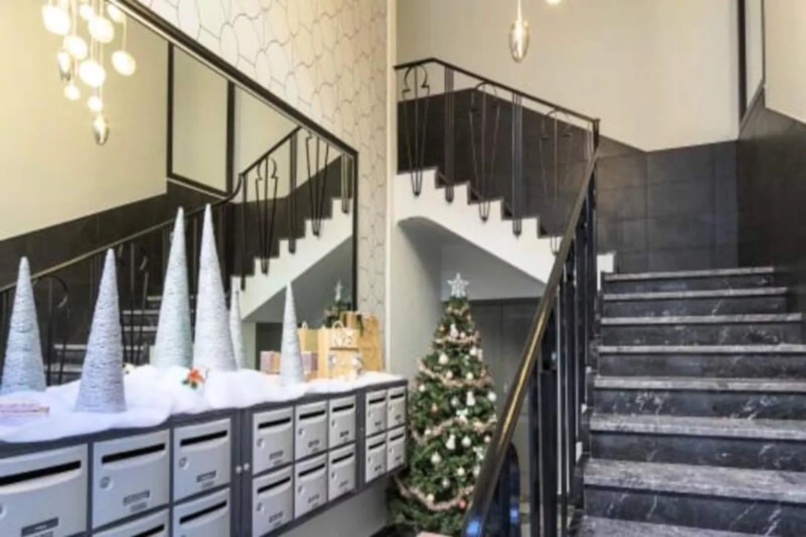 Résidence Robert Soleau Centre D'antibes, 3 Pièces Rénové Terrasse, Climatisation-Niet-getagd