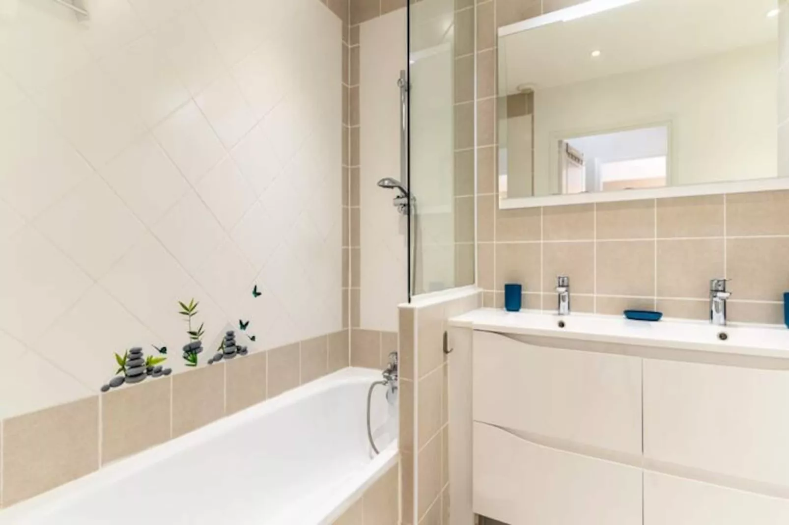 Résidence Charmant Appartement 5 Pers Rdc Avec Piscine, Tennis Et Parking Priv&eacute; 60-Niet-getagd