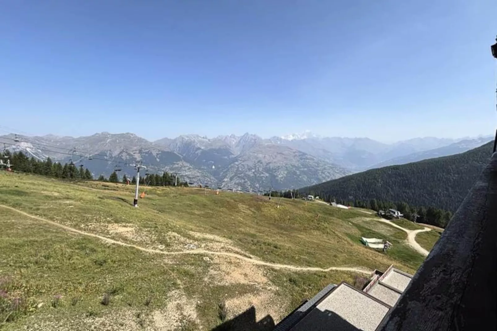 Résidence Les Hauts Bois-Niet-getagd