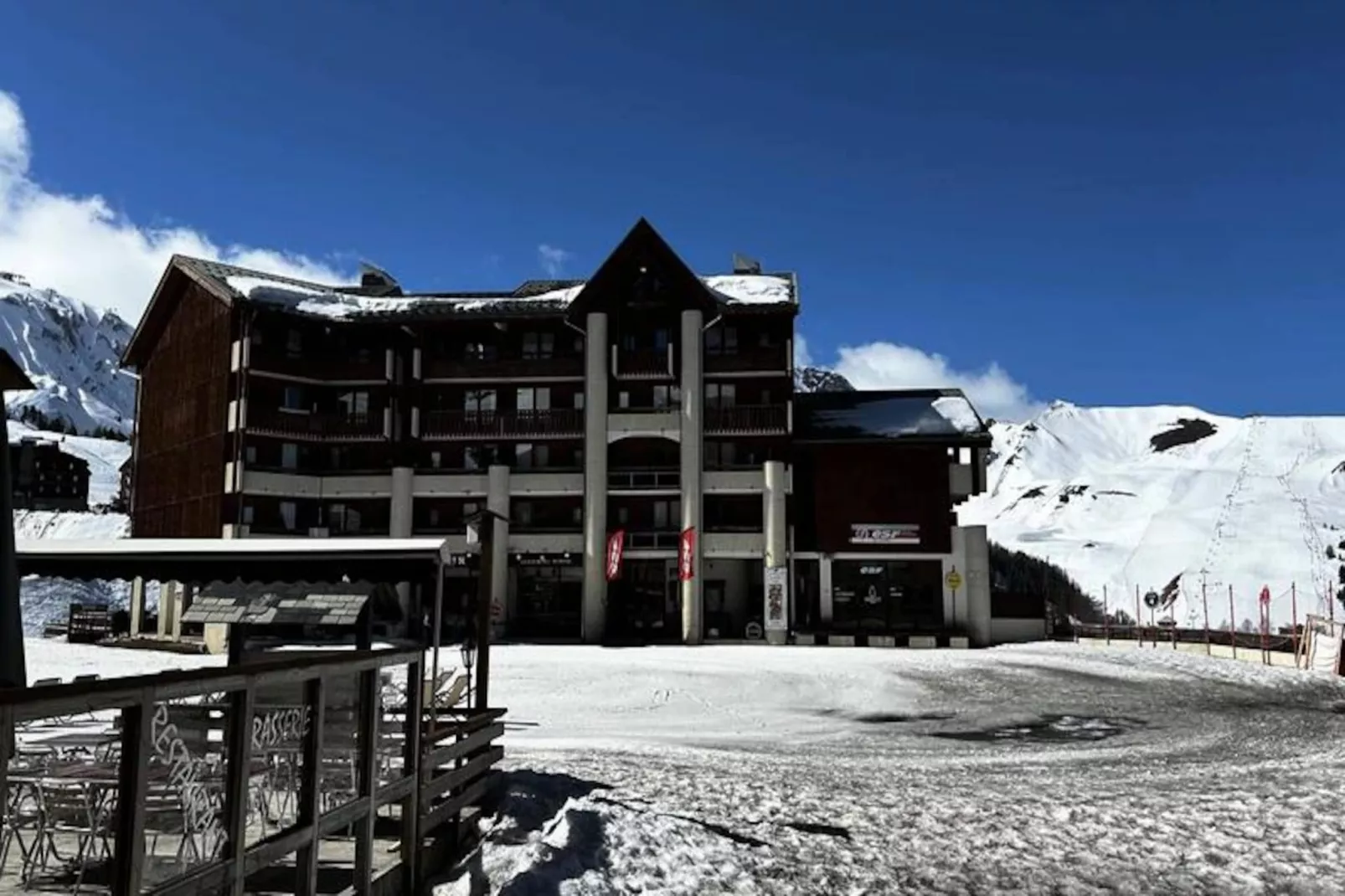 Résidence Cervin-Niet-getagd