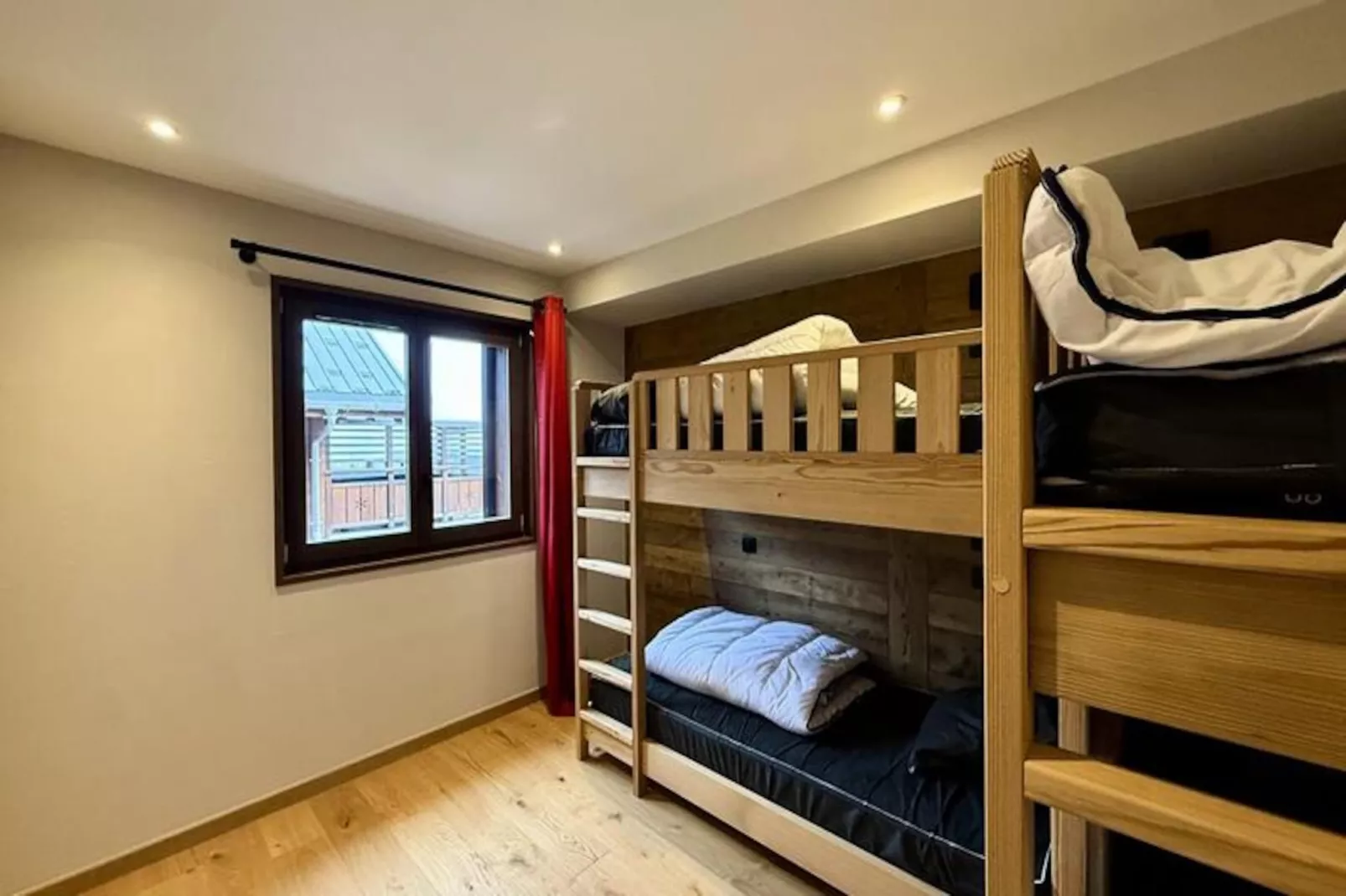 Résidence Complexe Aiguilles-Niet-getagd