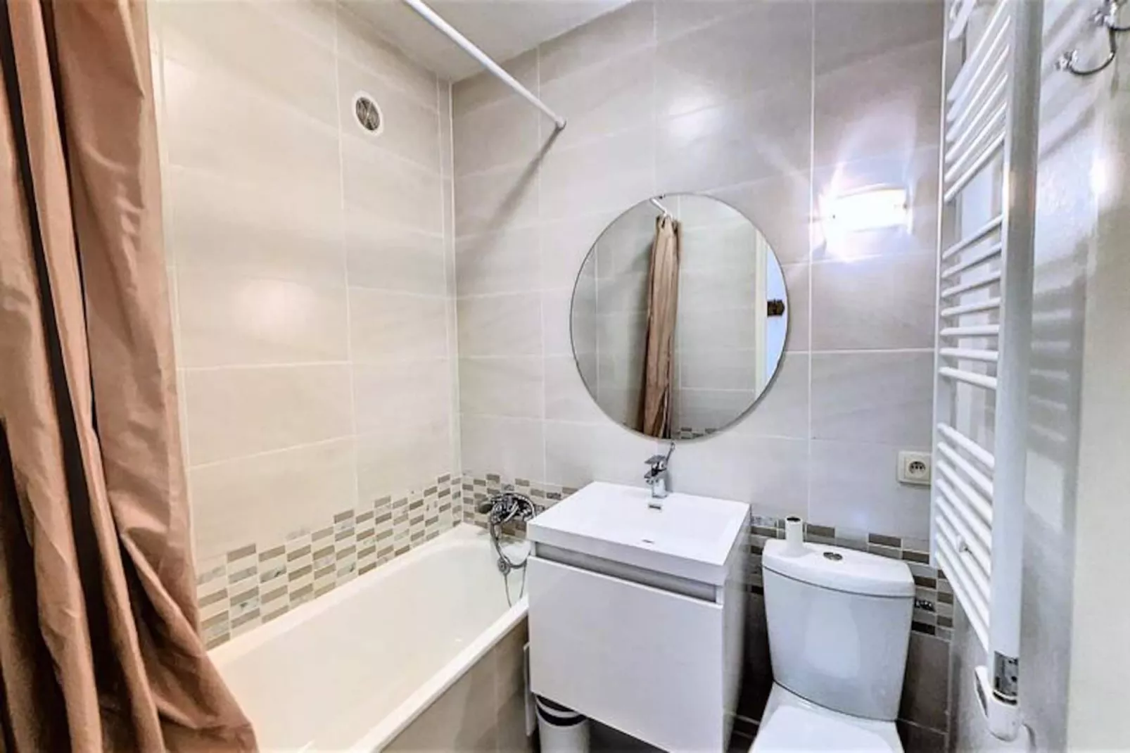 Résidence Cosmos-Niet-getagd