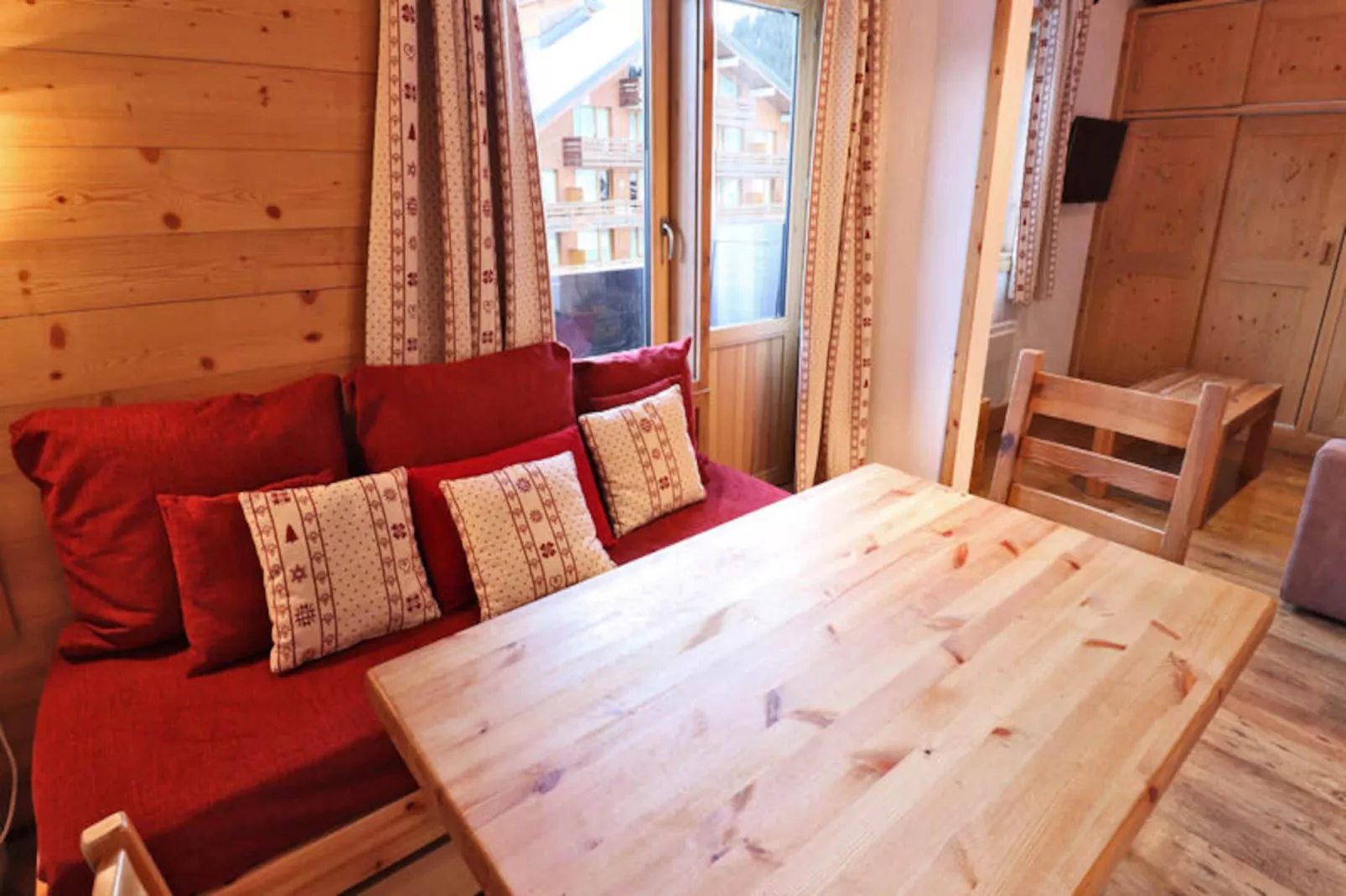 Résidence Grande Rosiere-Niet-getagd