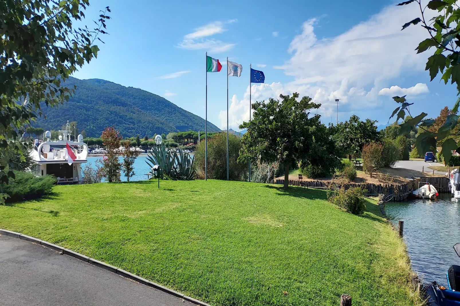 Camping Marina 3B // Mobile Home 5 Pax MH1-Tuinen zomer