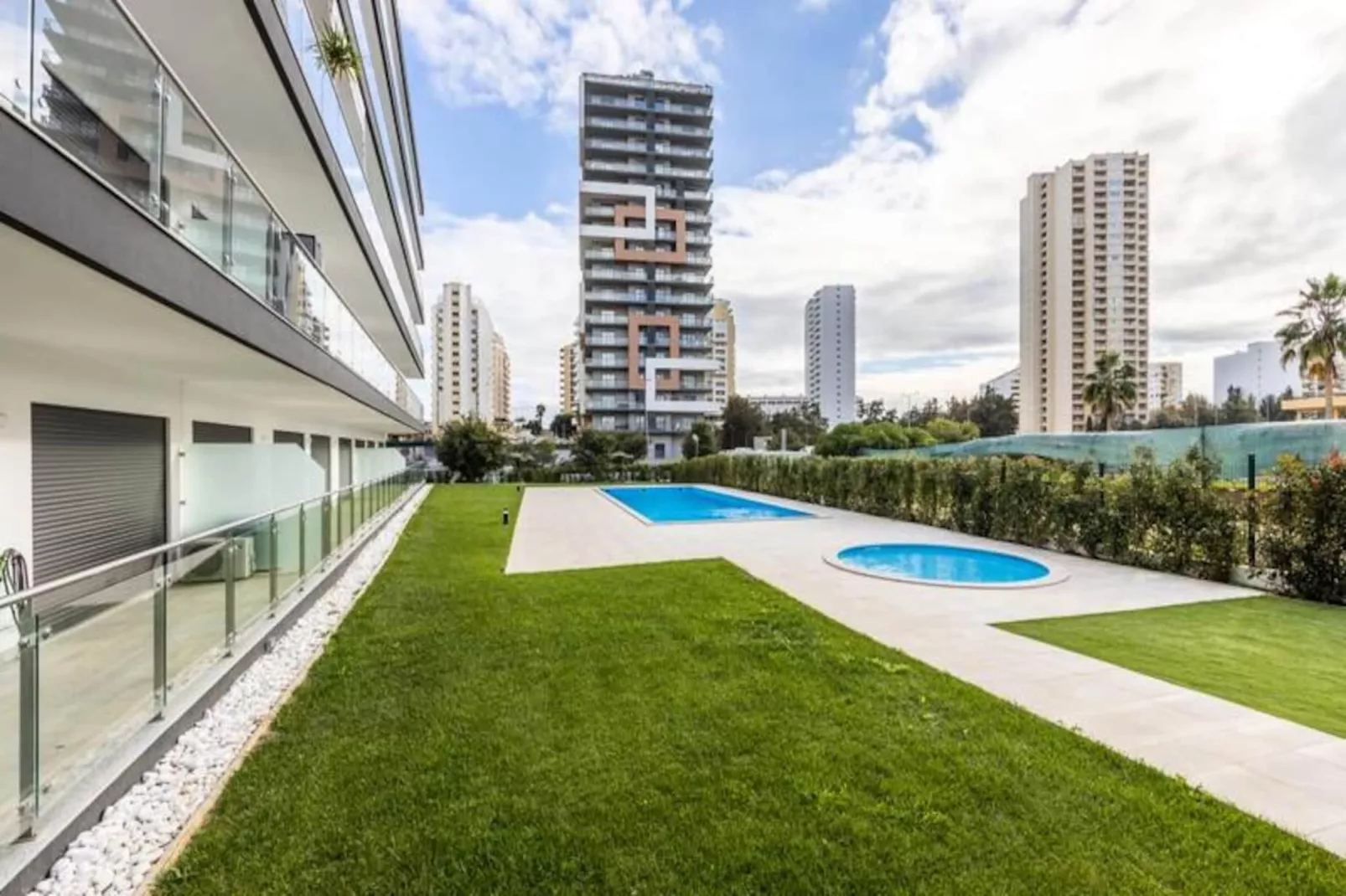 Monte Residence - The Sweet Escape-Niet-getagd