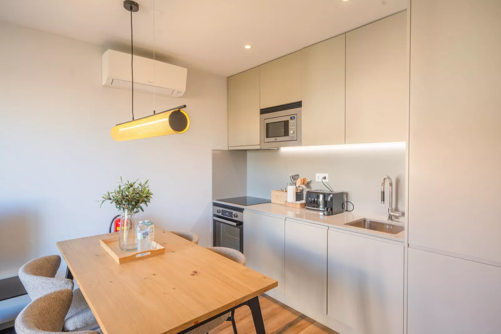 Feel Porto Firmeza Coworking & Flat 4.2-Keuken