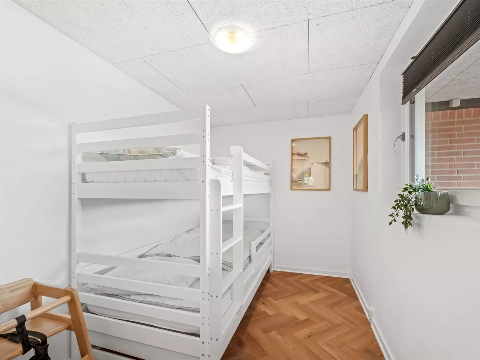 "Bela" -  from the sea-Binnen