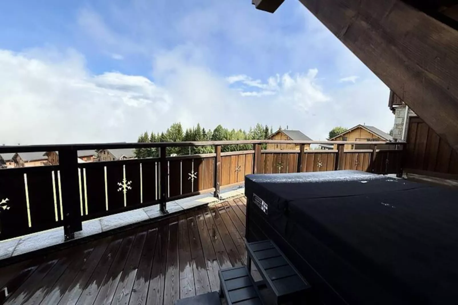 Résidence Complexe Aiguilles-Niet-getagd