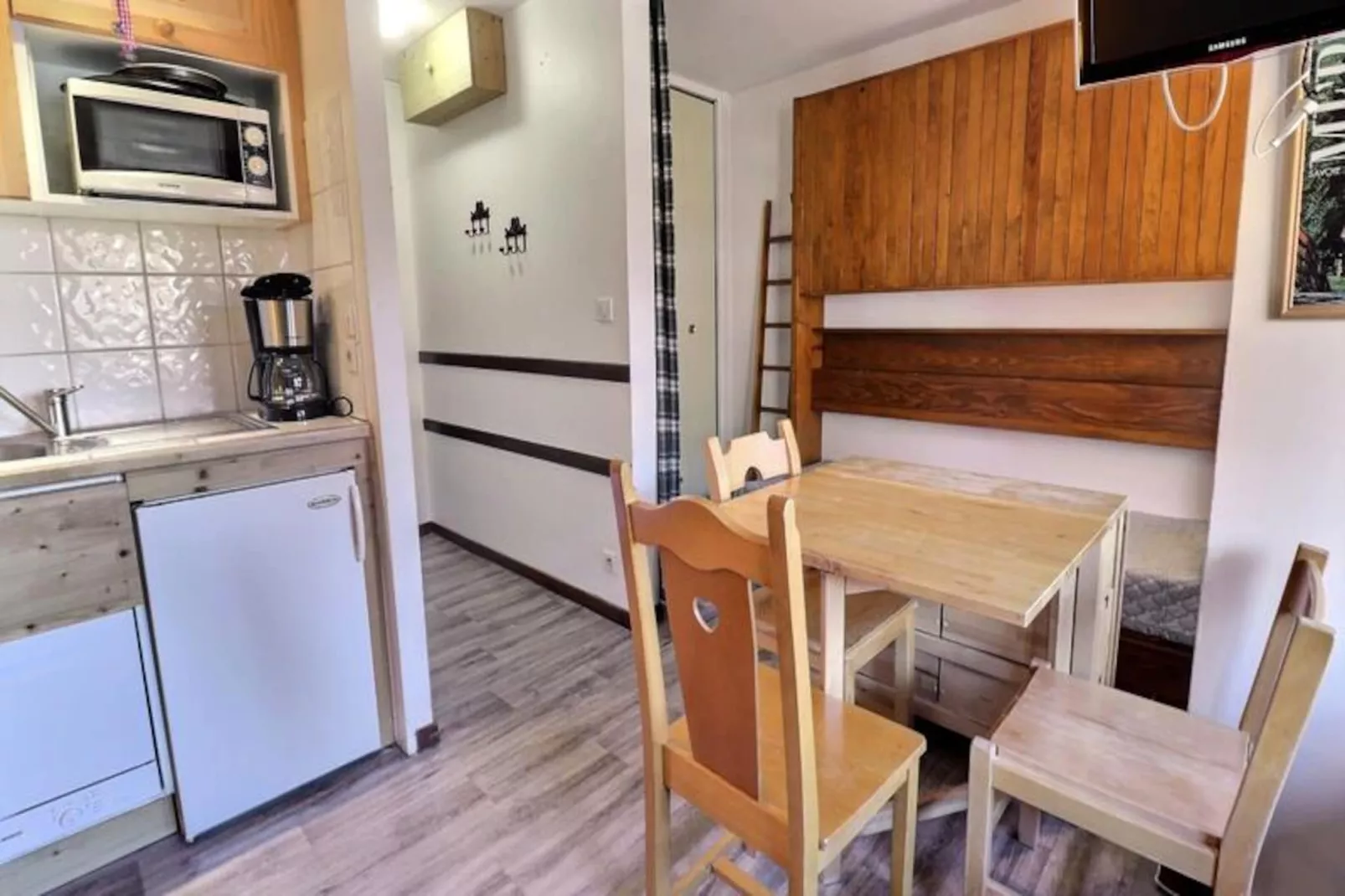 Résidence Grande Rosiere-Niet-getagd