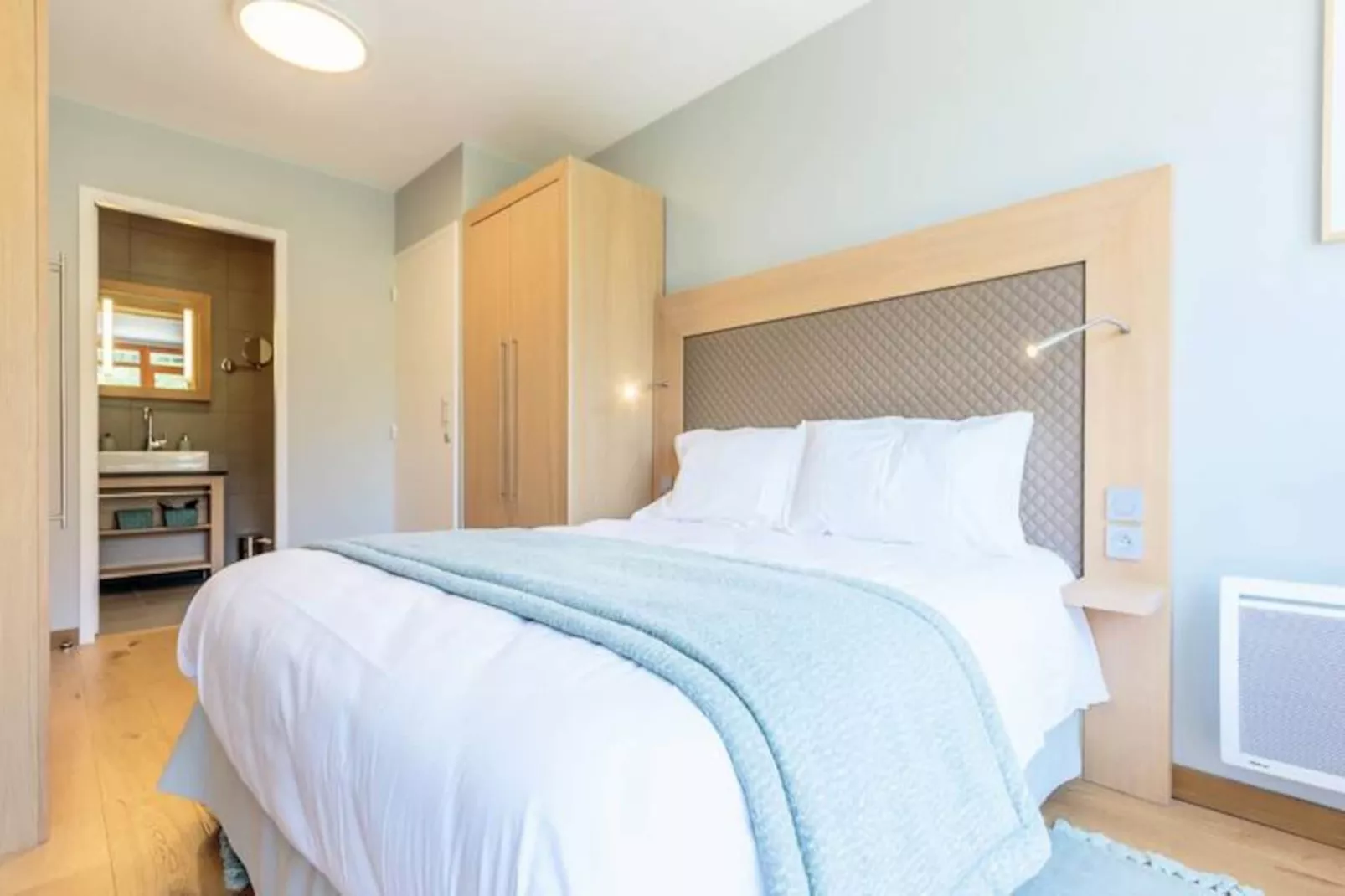 Résidence Les Monarques-Niet-getagd