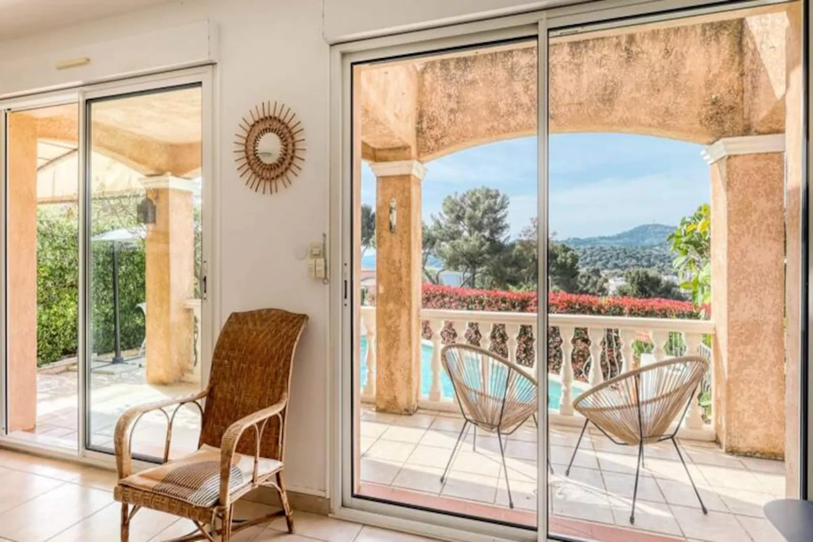 Résidence Vacances En Famille: Maison Avec Piscine & Vue Mer-Niet-getagd