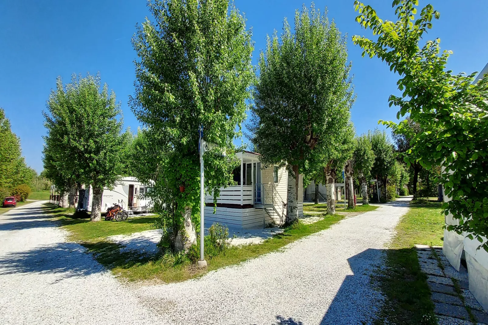 Camping Marina 3B // Mobile Home 5 Pax MH1-Tuinen zomer