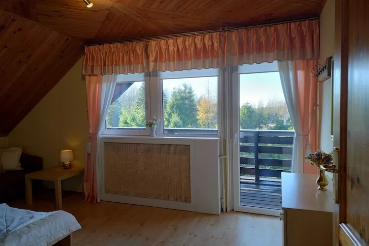 Dom wakacyjny w Szymbarku dla max 8 osób-Terrasbalkon