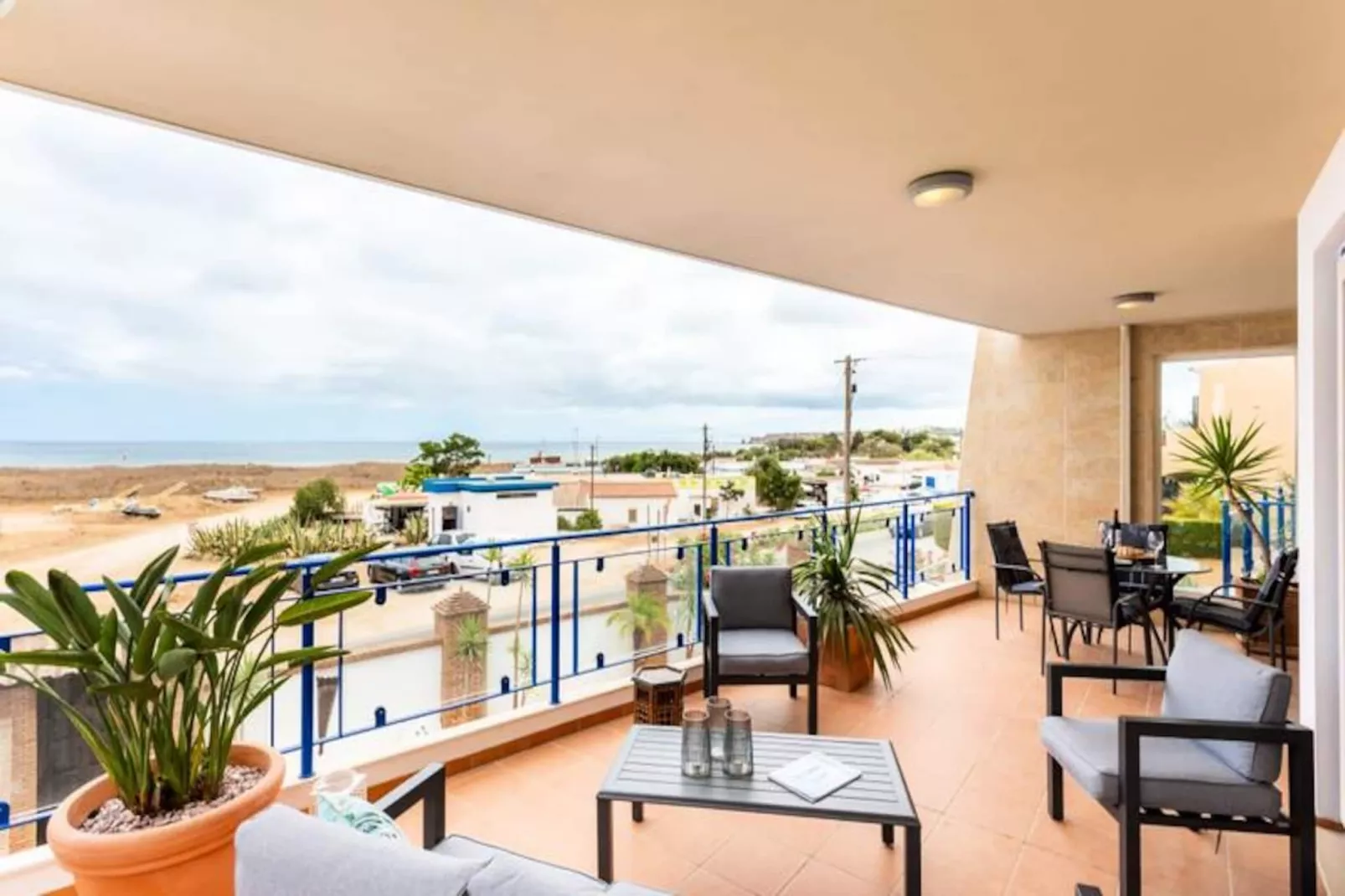 Casa Azul-Niet-getagd