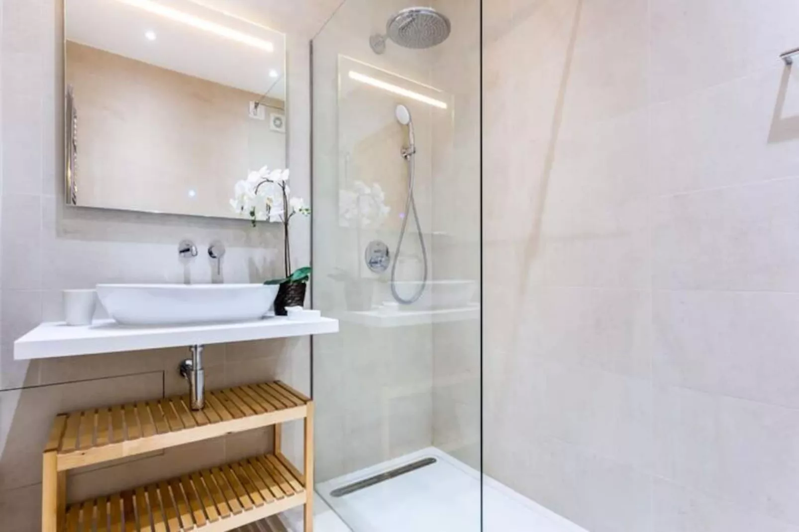 Art-inspired Modern Apartment T3-Niet-getagd