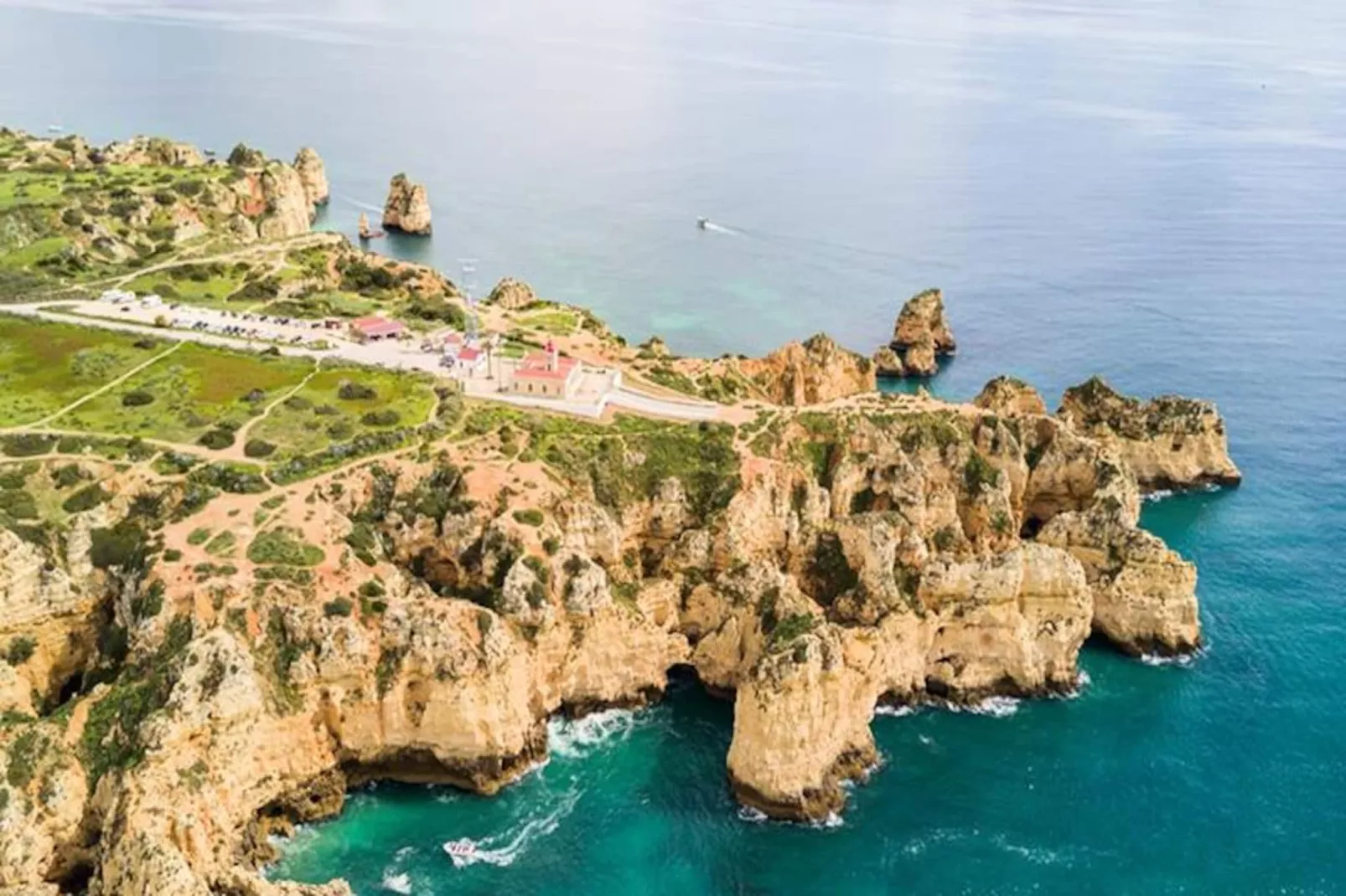 Sunny Seaside Escape-Niet-getagd