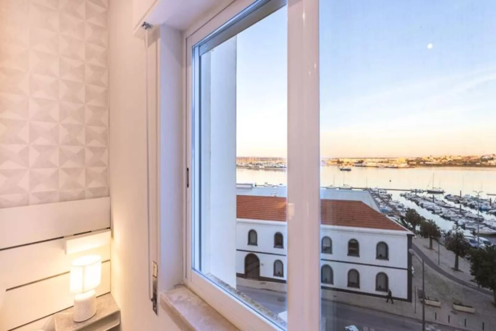 Torri Riverview Apartment-Niet-getagd