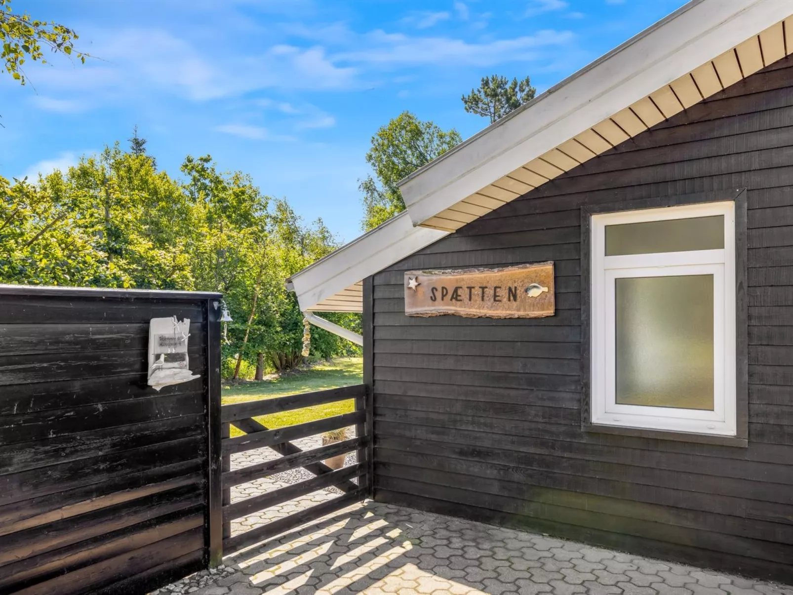 "Arny" - 1.5km from the sea-Buiten