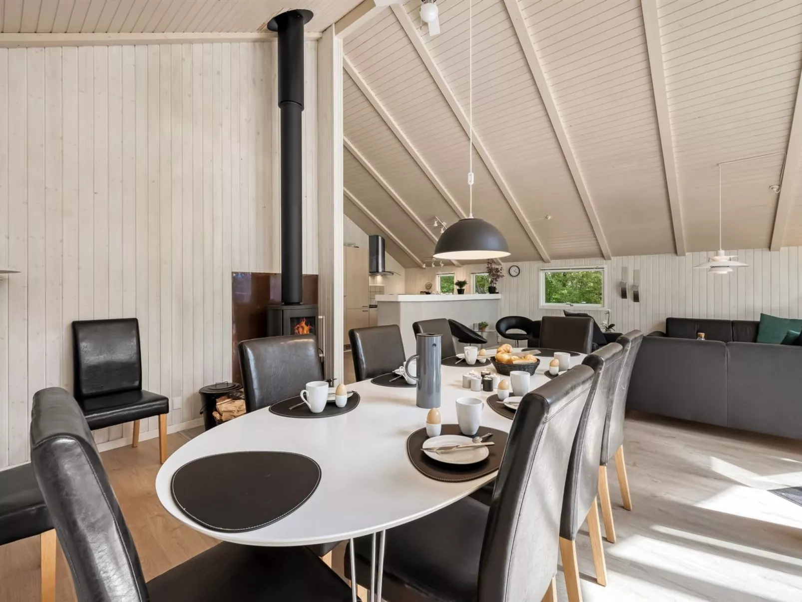 "Akule" - 10km from the sea-Binnen