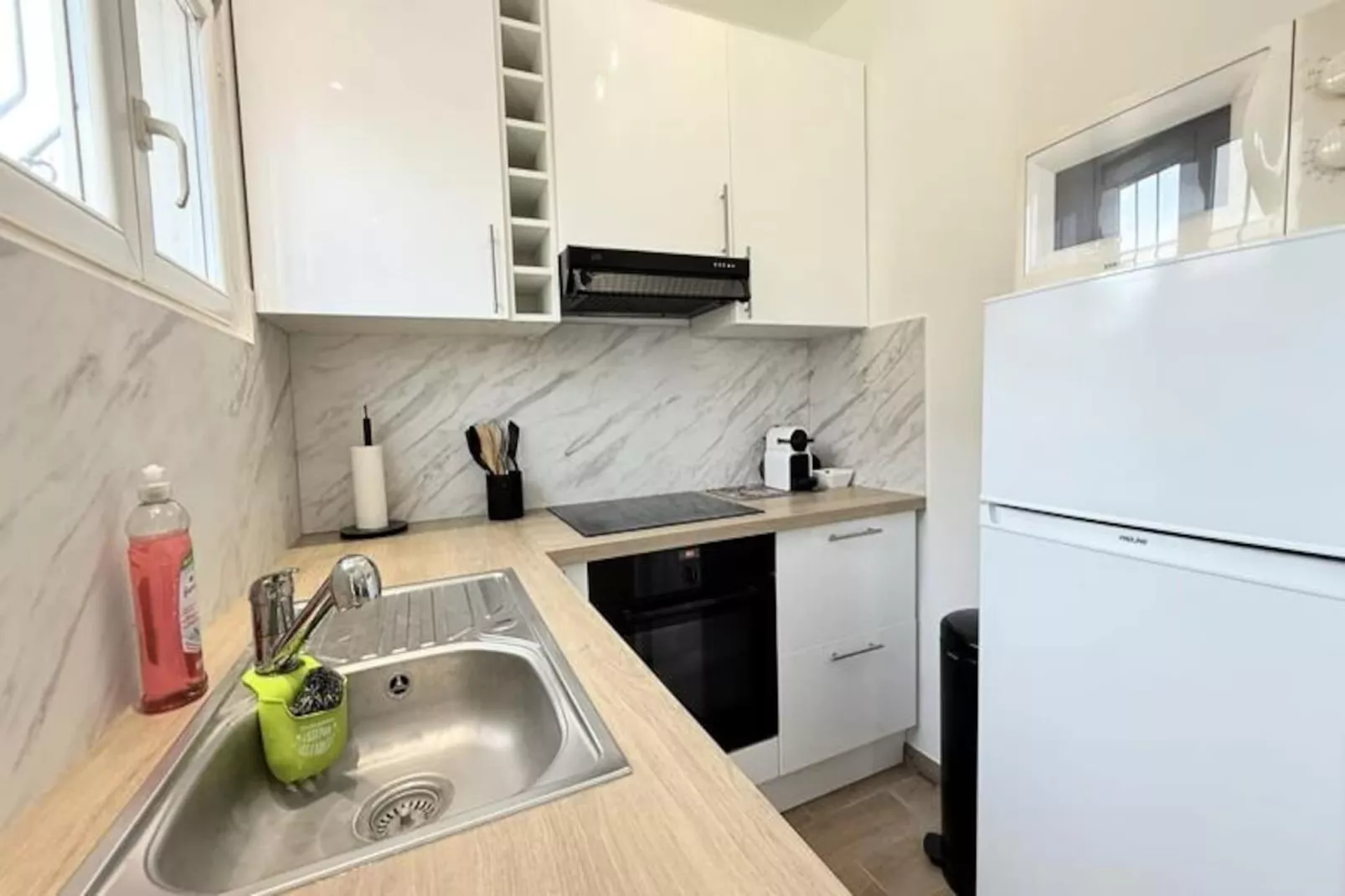 06cp - Beau T2 Super équipé Avec Terrasse-Niet-getagd