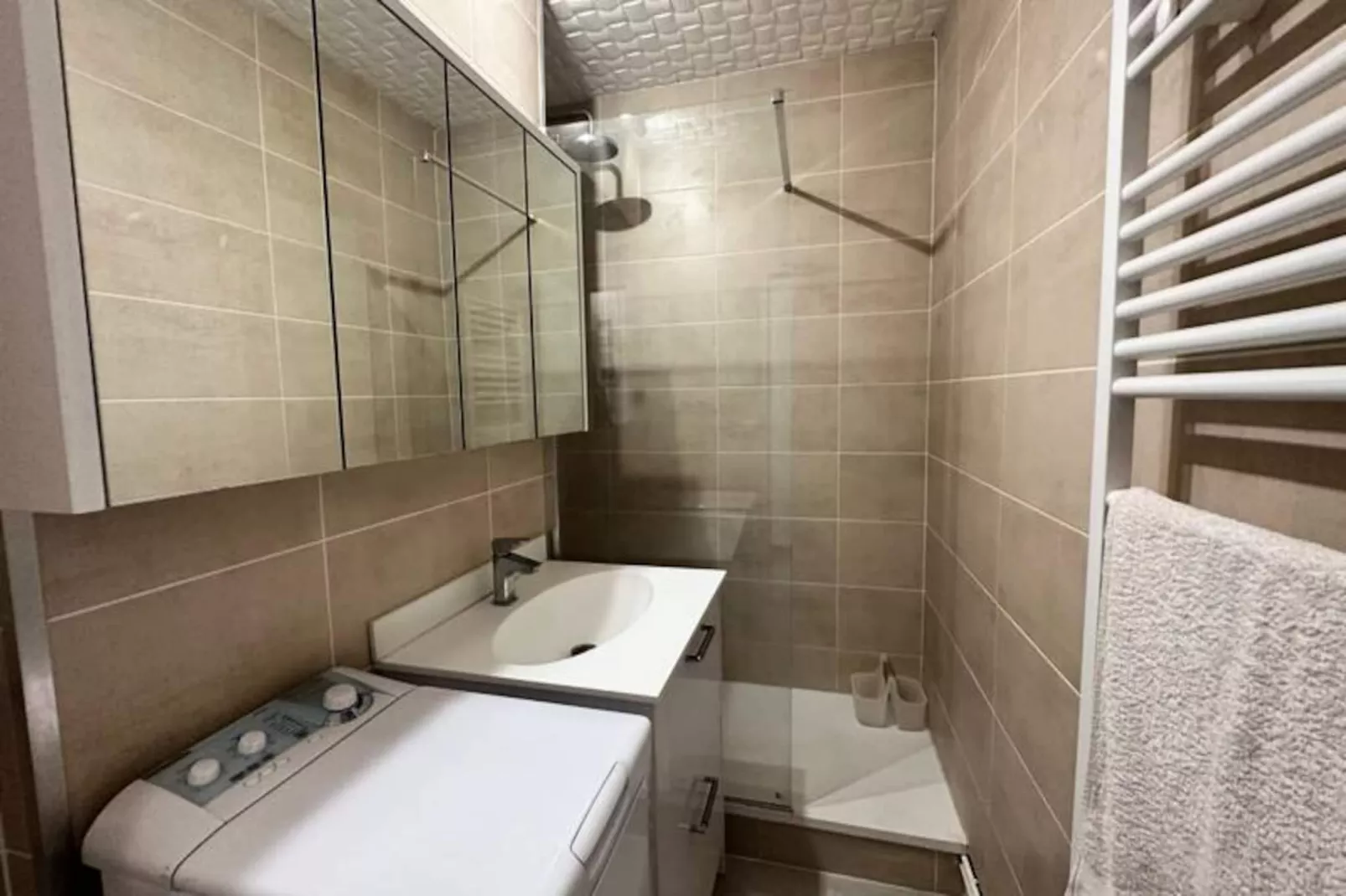 Résidence Tellines - Appartement  Avec Petite Vue Mer-Niet-getagd