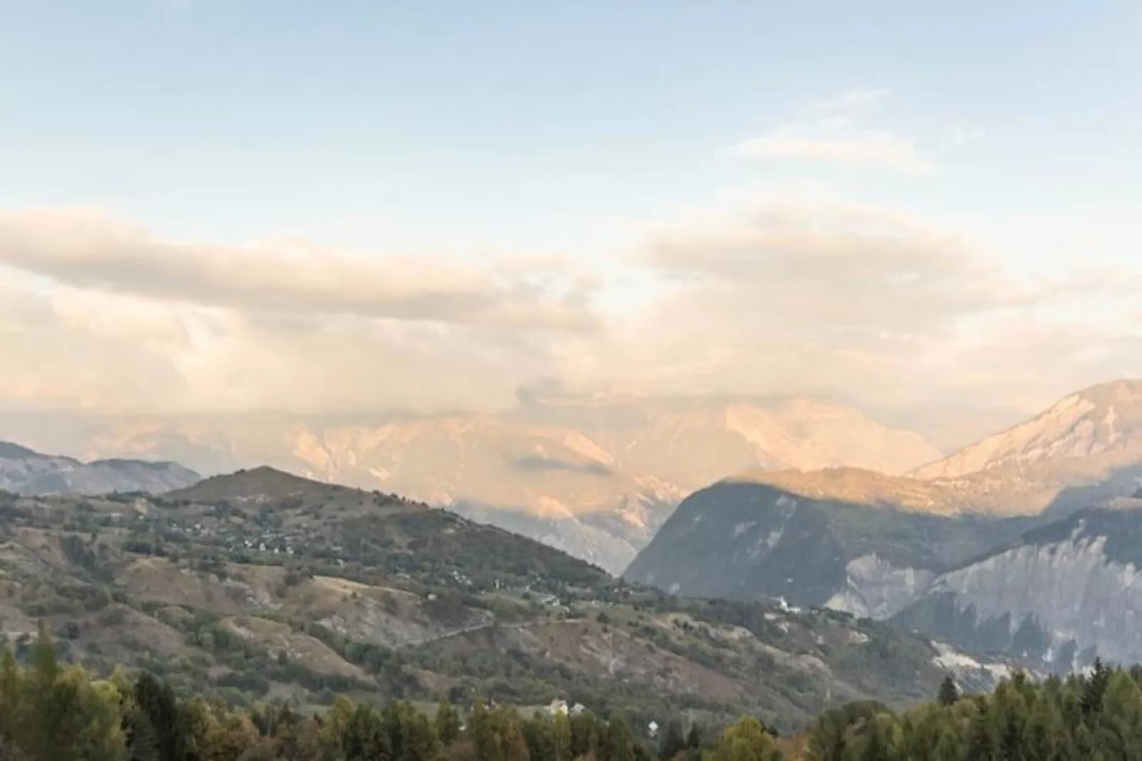 Résidence Baikonour-Niet-getagd