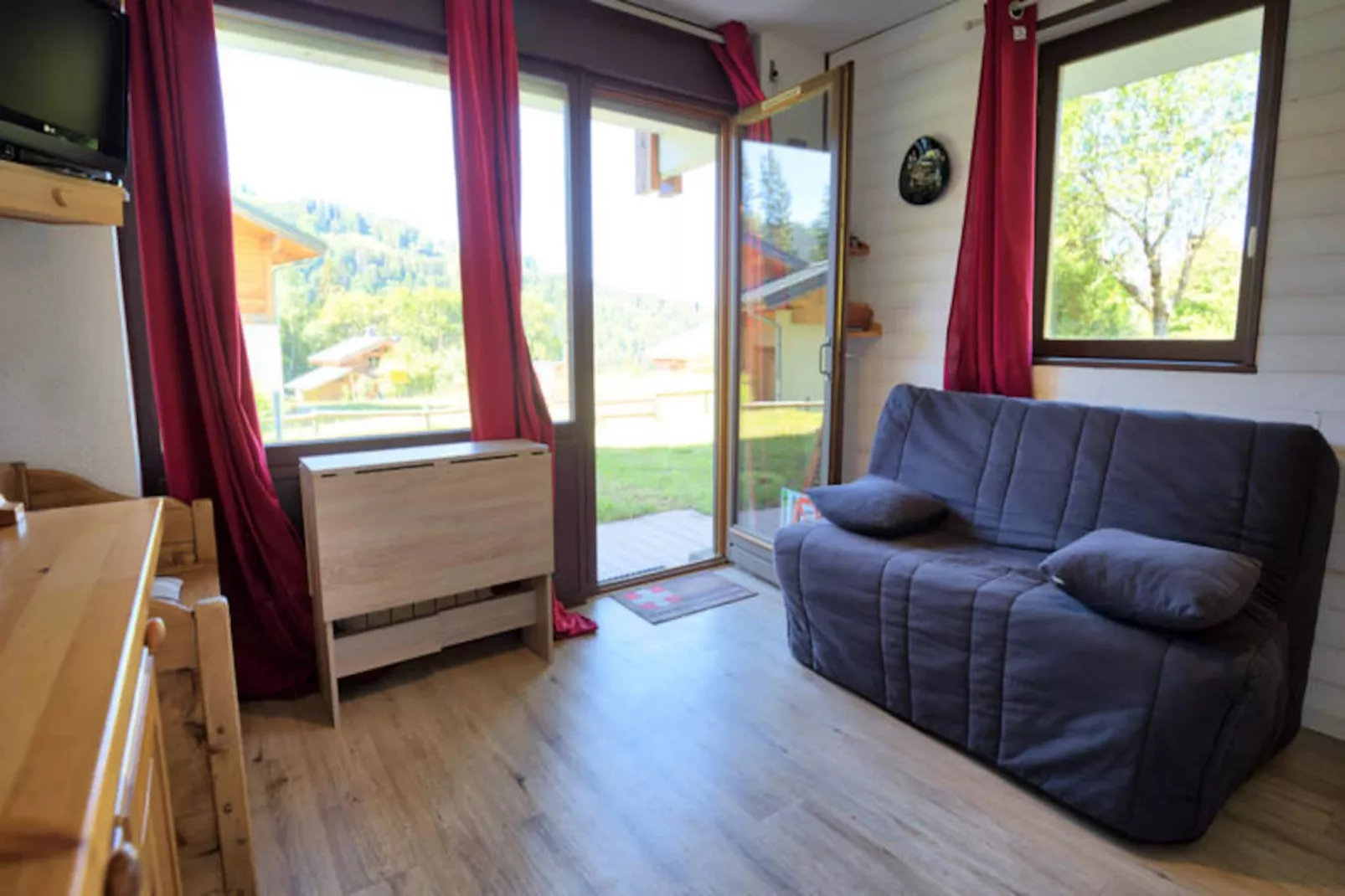 Résidence Le Champs Sous Jerome-Niet-getagd