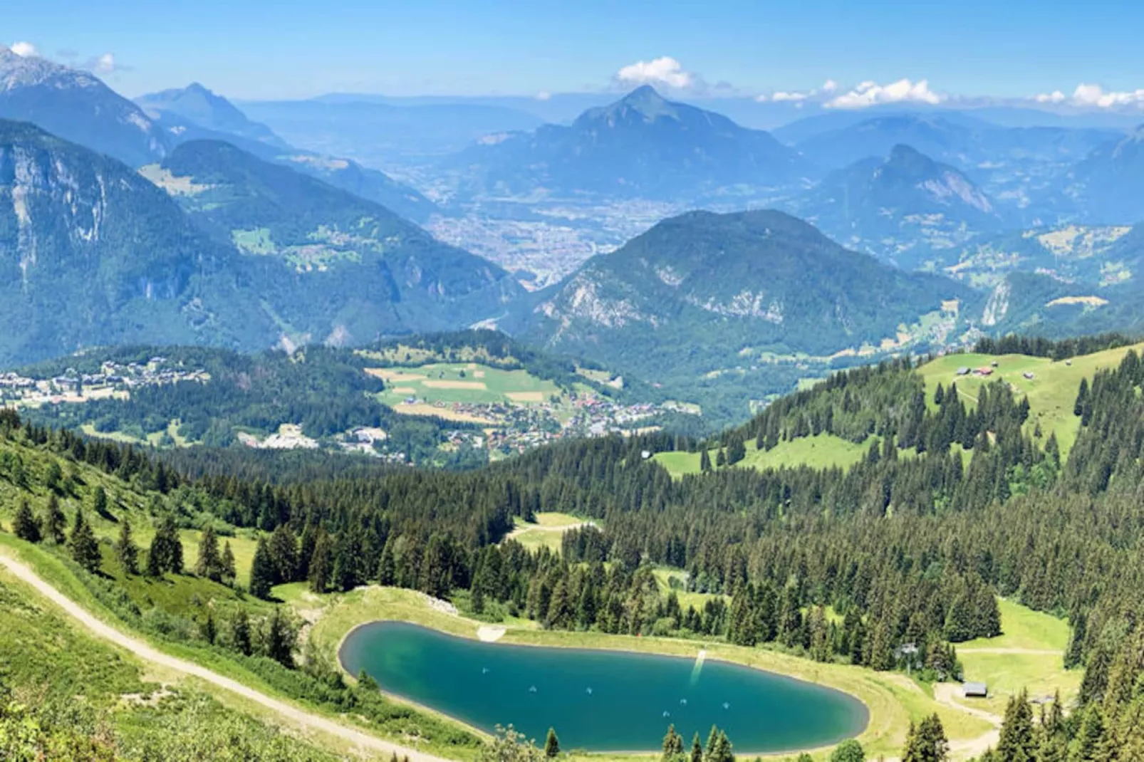 Appartements à Les Carroz-d'Arâches-Niet-getagd