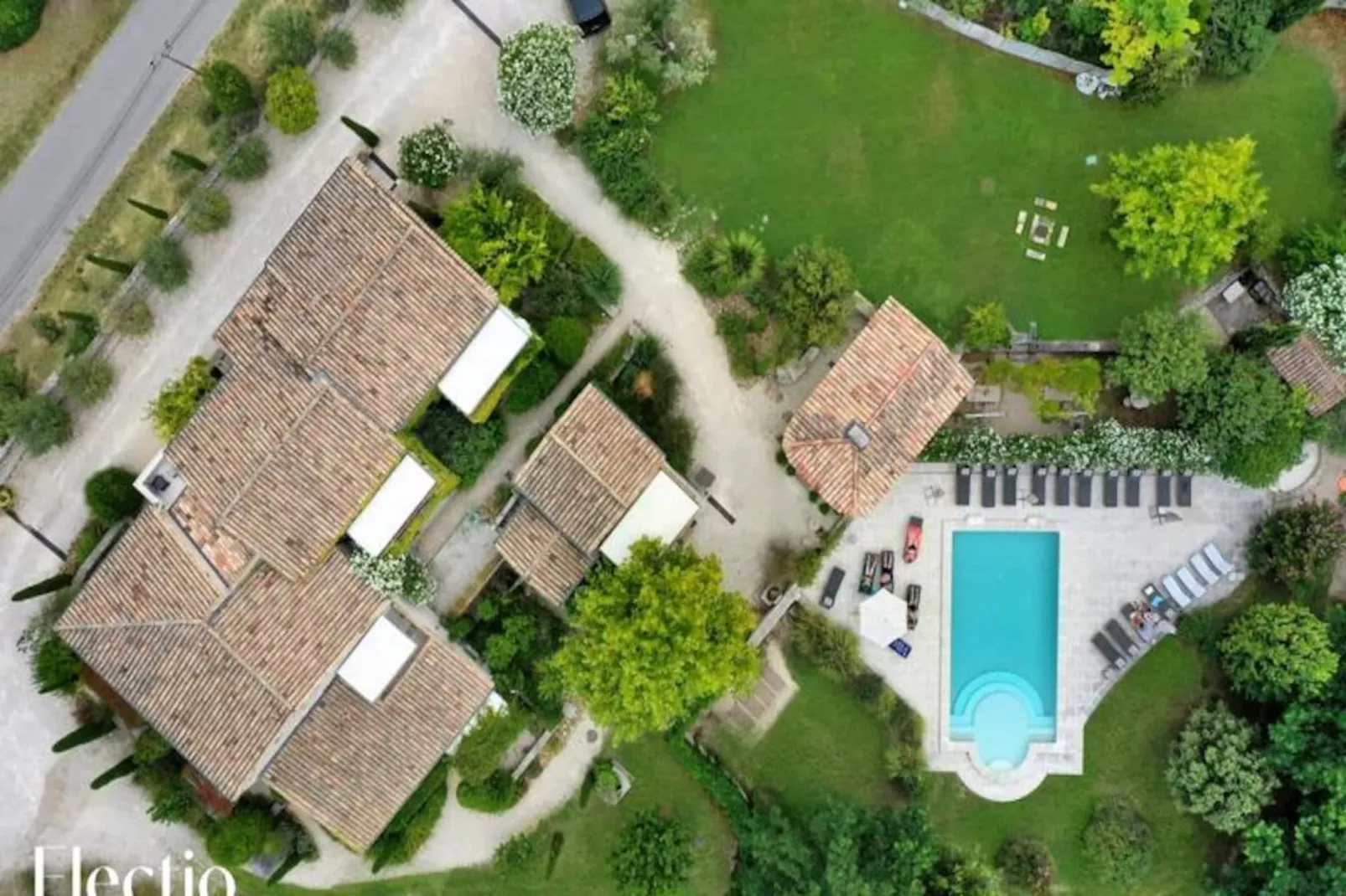 Loggia 1 Olivier | R&eacute;sidence Les Petitons-Niet-getagd