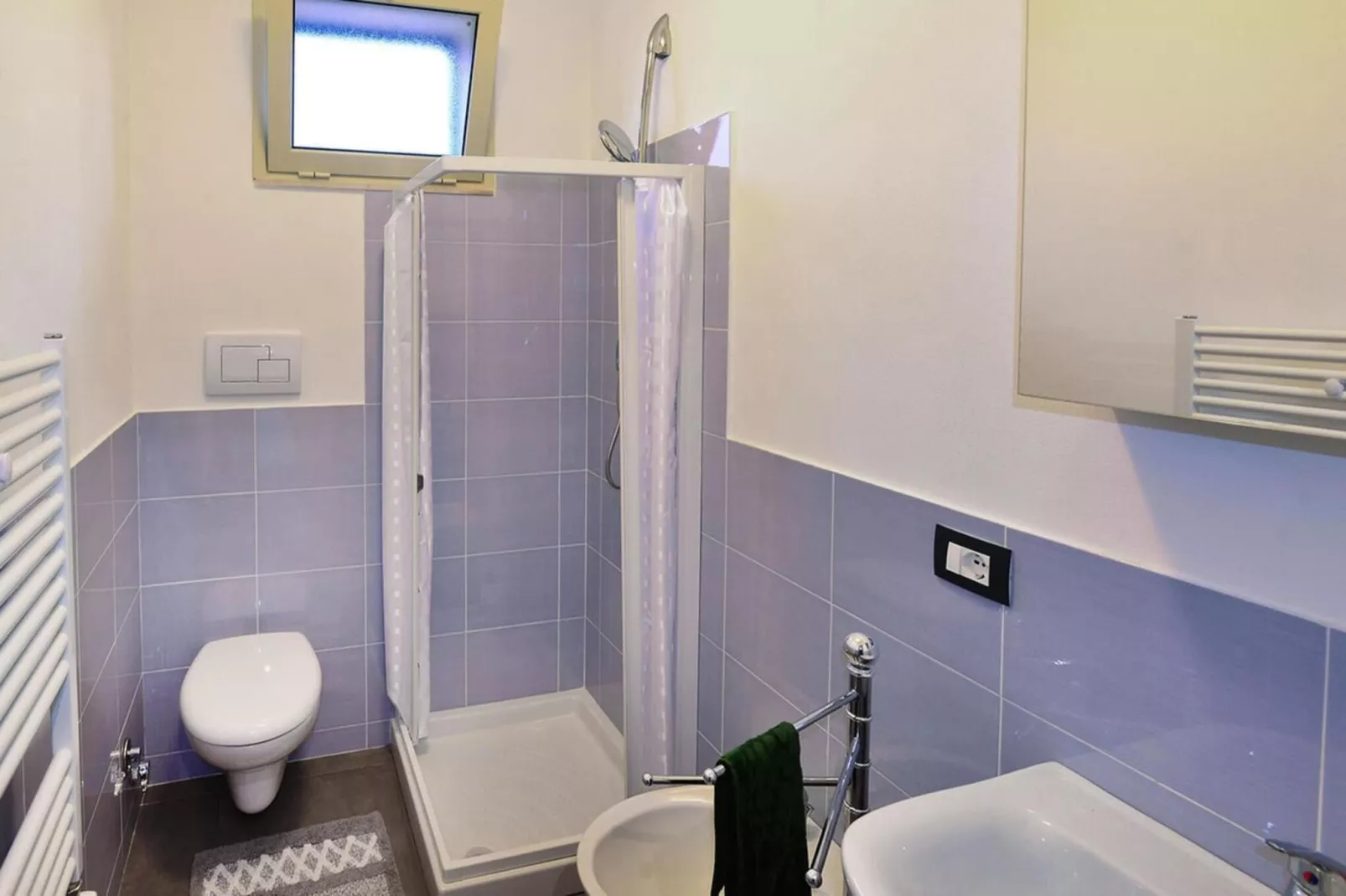 Villa Frati-Badkamer