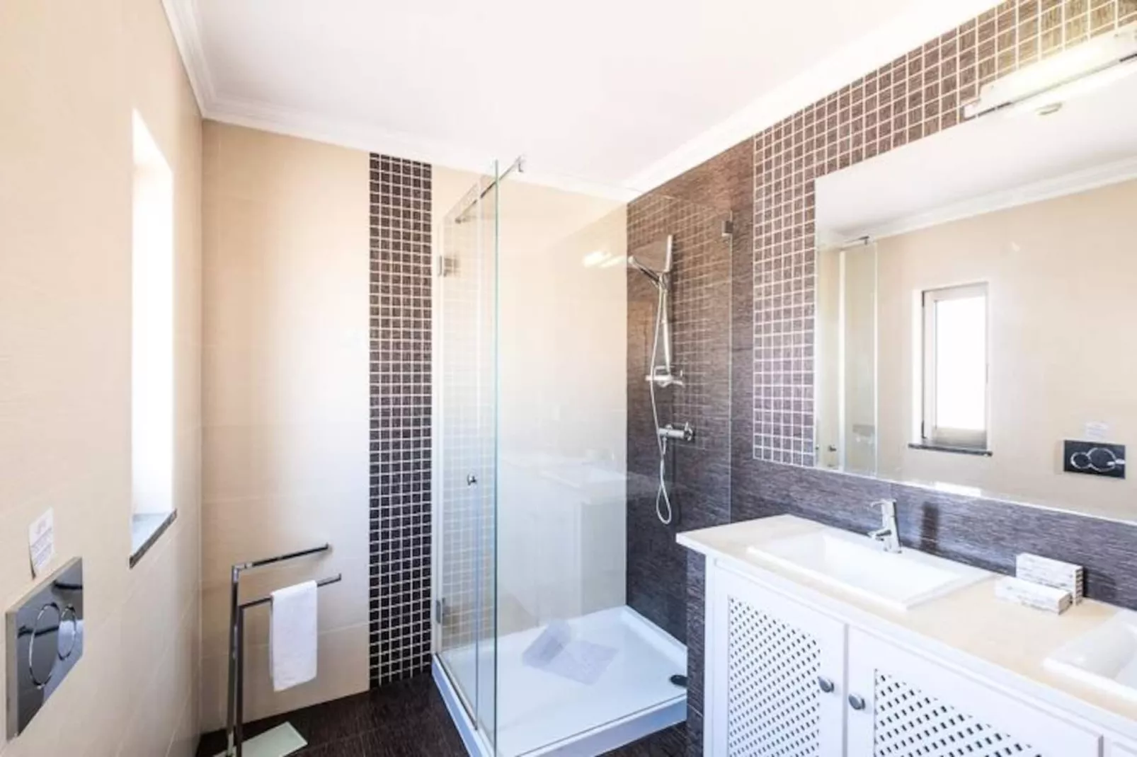 Maison à Guia-Niet-getagd