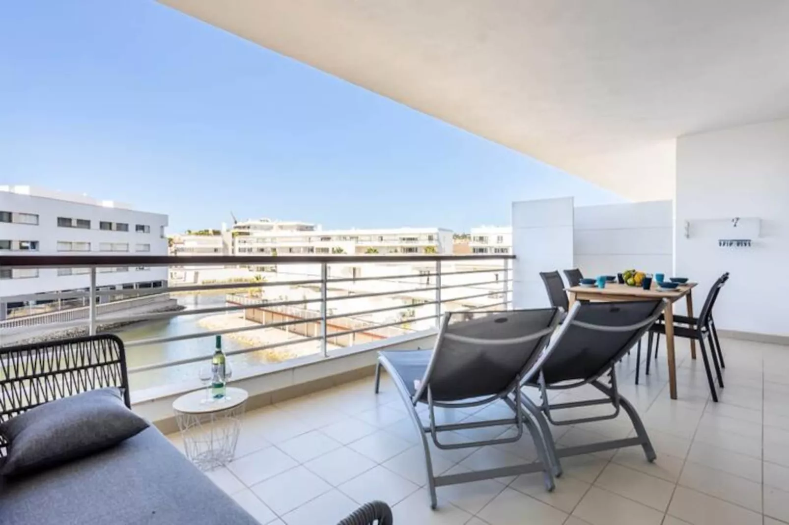 Lagos Workation Apartment-Niet-getagd