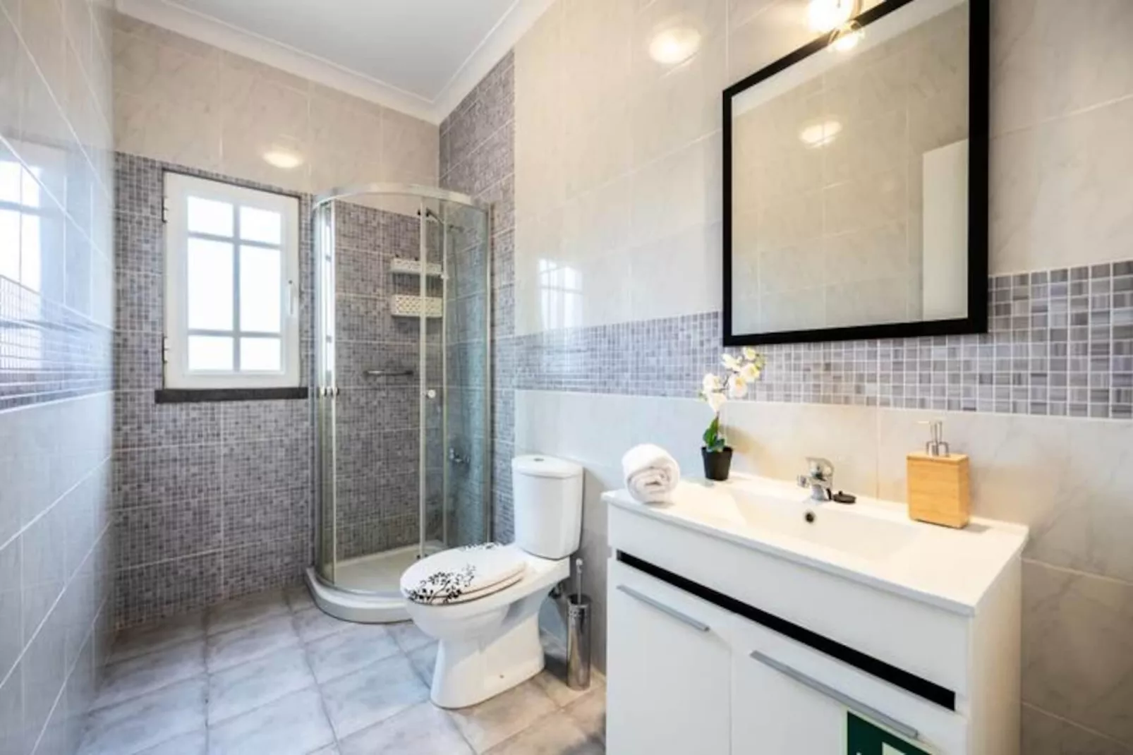 Blue Lee Residence-Niet-getagd